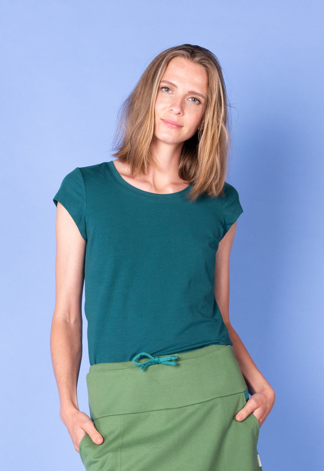 Klassisches figurbetonendes T-Shirt - GT01S00 2025 Klassisches figurbetonendes T-Shirt - GT01S00 2025