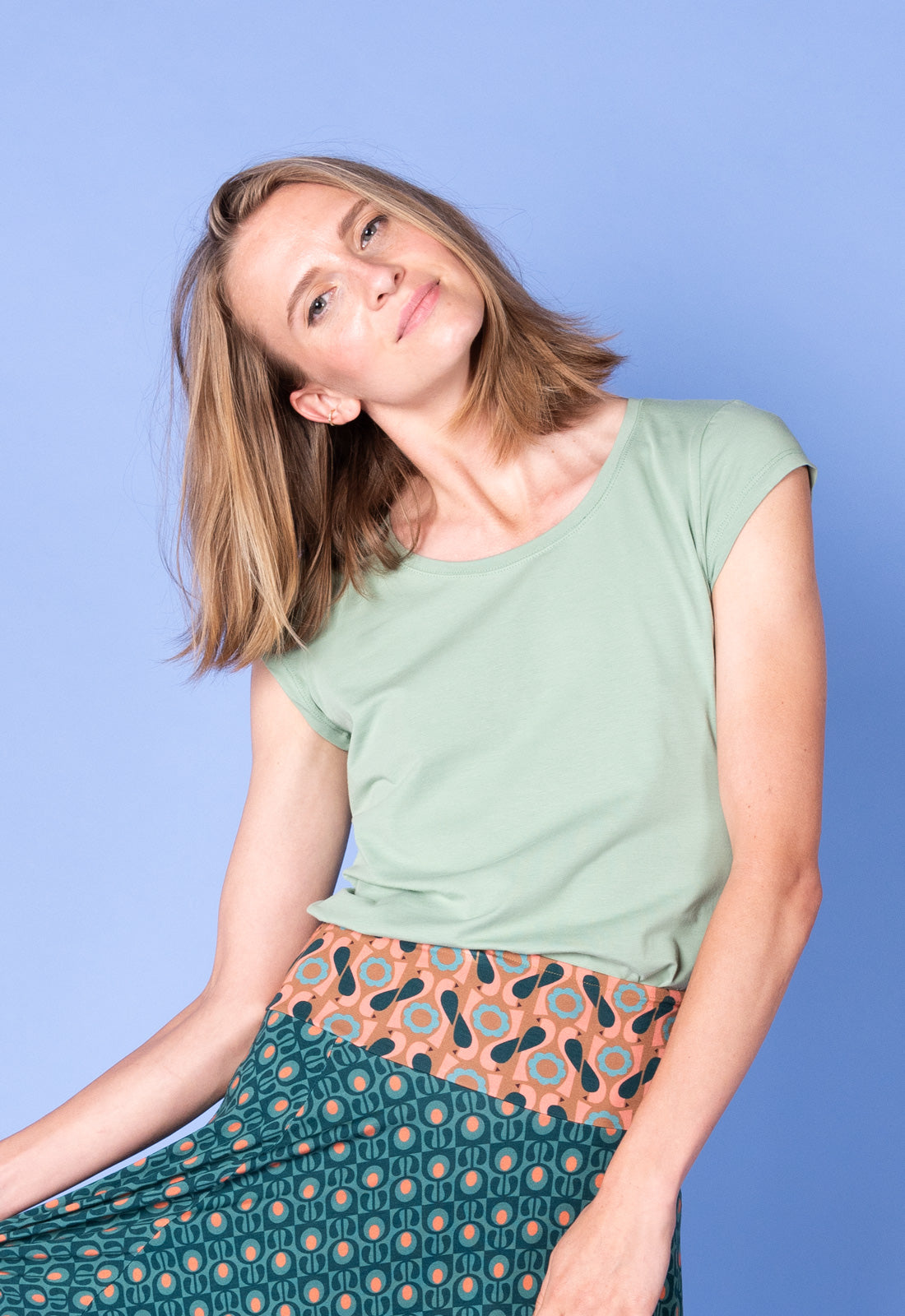 Klassisches figurbetonendes T-Shirt - GT01S00 2025 Klassisches figurbetonendes T-Shirt - GT01S00 2025