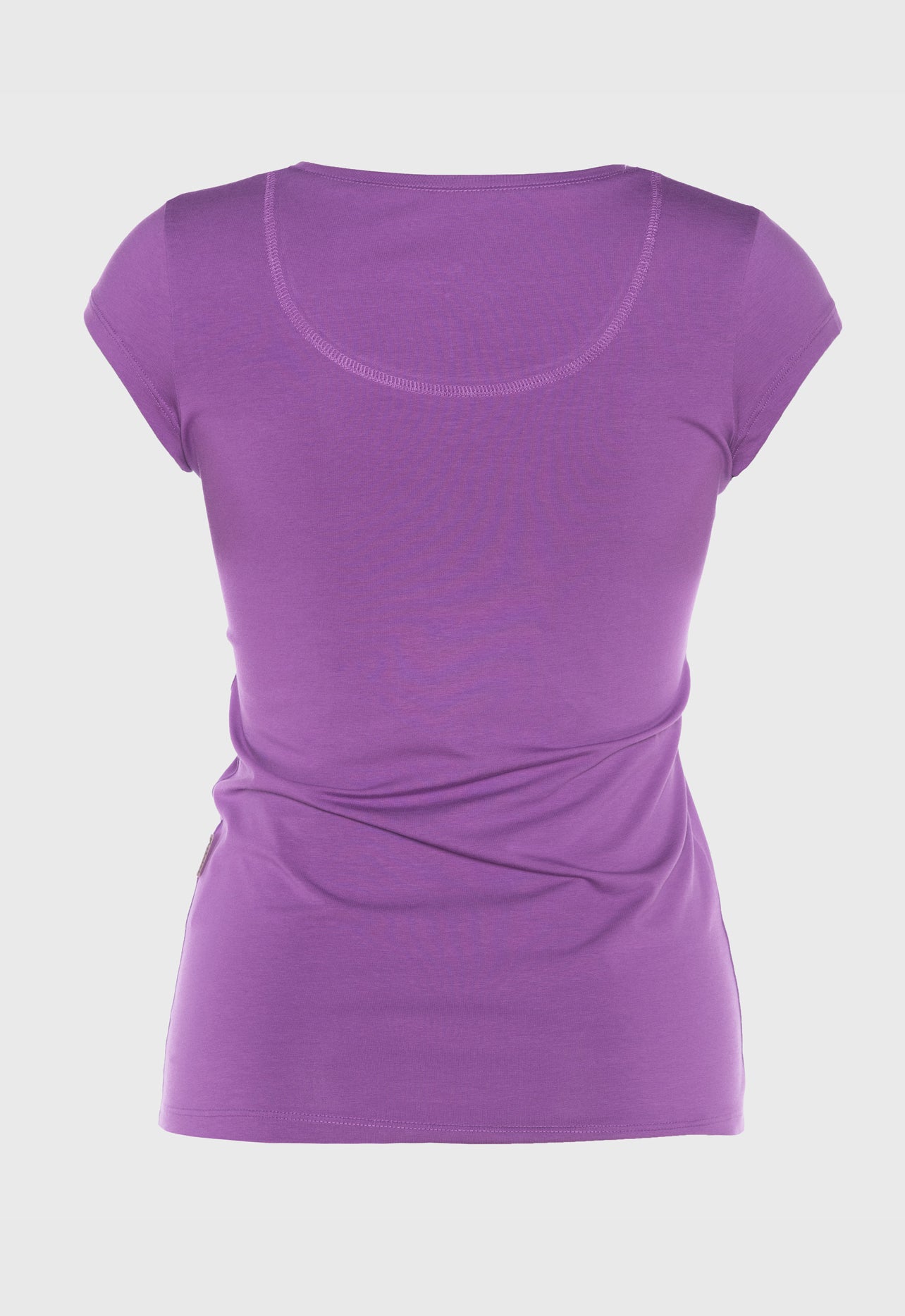 Klassisches figurbetonendes T-Shirt - GT01S00 2025 Klassisches figurbetonendes T-Shirt - GT01S00 2025