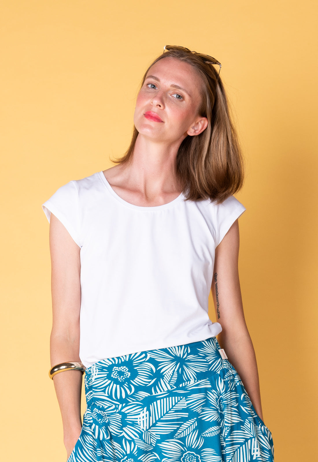 Klassisches figurbetonendes T-Shirt - GT01S00 2025 Klassisches figurbetonendes T-Shirt - GT01S00 2025