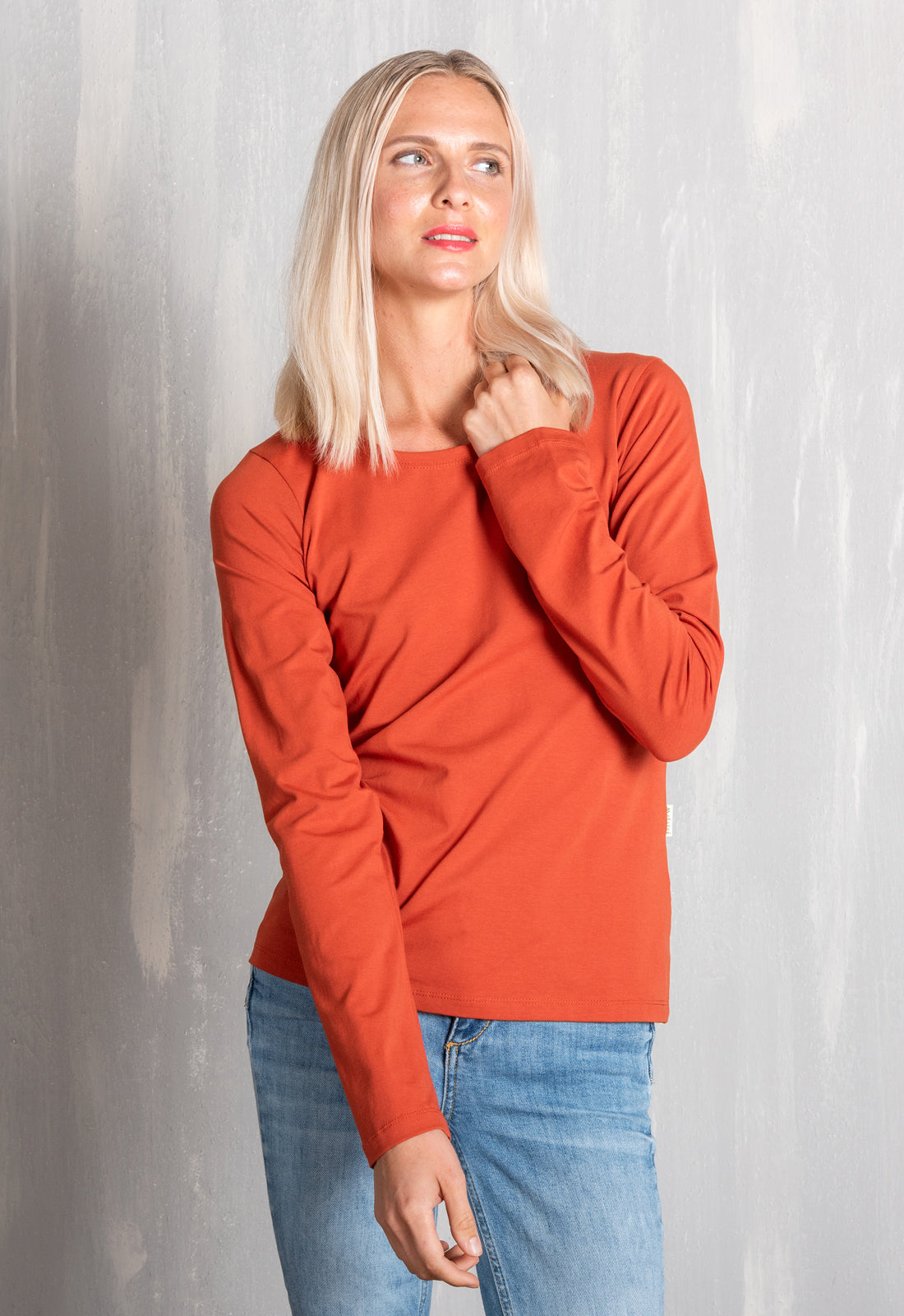 GT01W00 - Klassisches figurbetonendes T-Shirt mit langen Ärmeln - GOTS zertifiziert GT01W00 - Klassisches figurbetonendes T-Shirt mit langen Ärmeln - GOTS zertifiziert