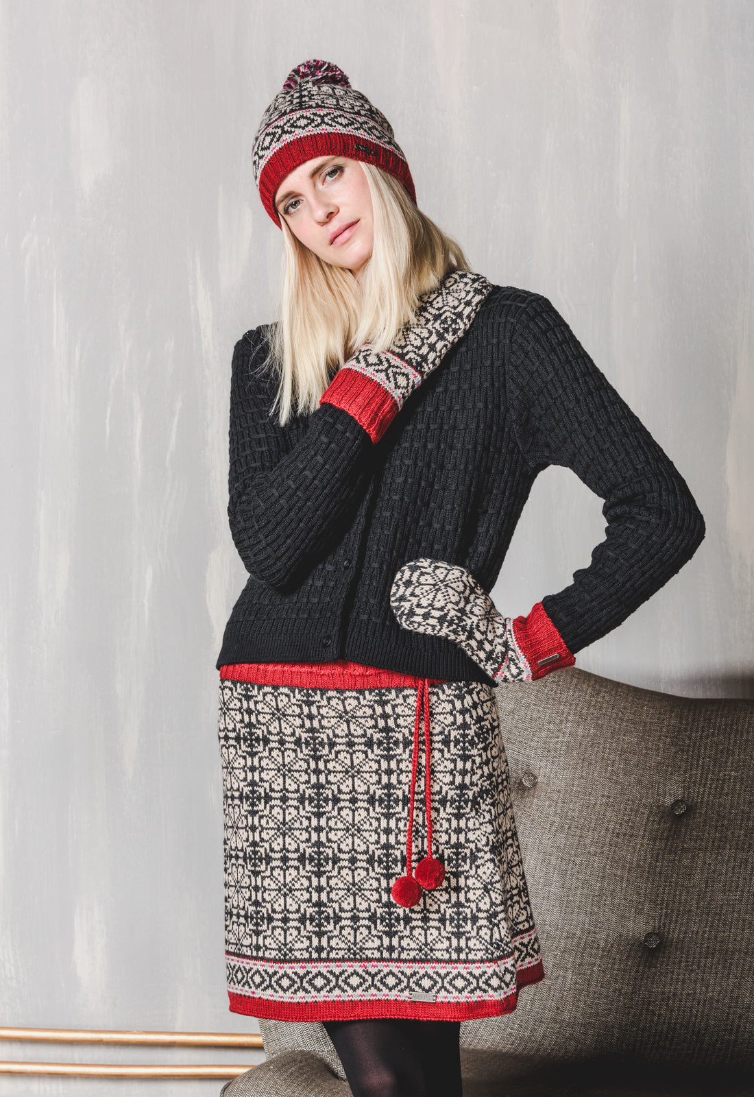 Menaa Skirt – Wollrock mit Schneeflockenmuster & elastischem Futter Menaa Skirt – Wollrock mit Schneeflockenmuster & elastischem Futter