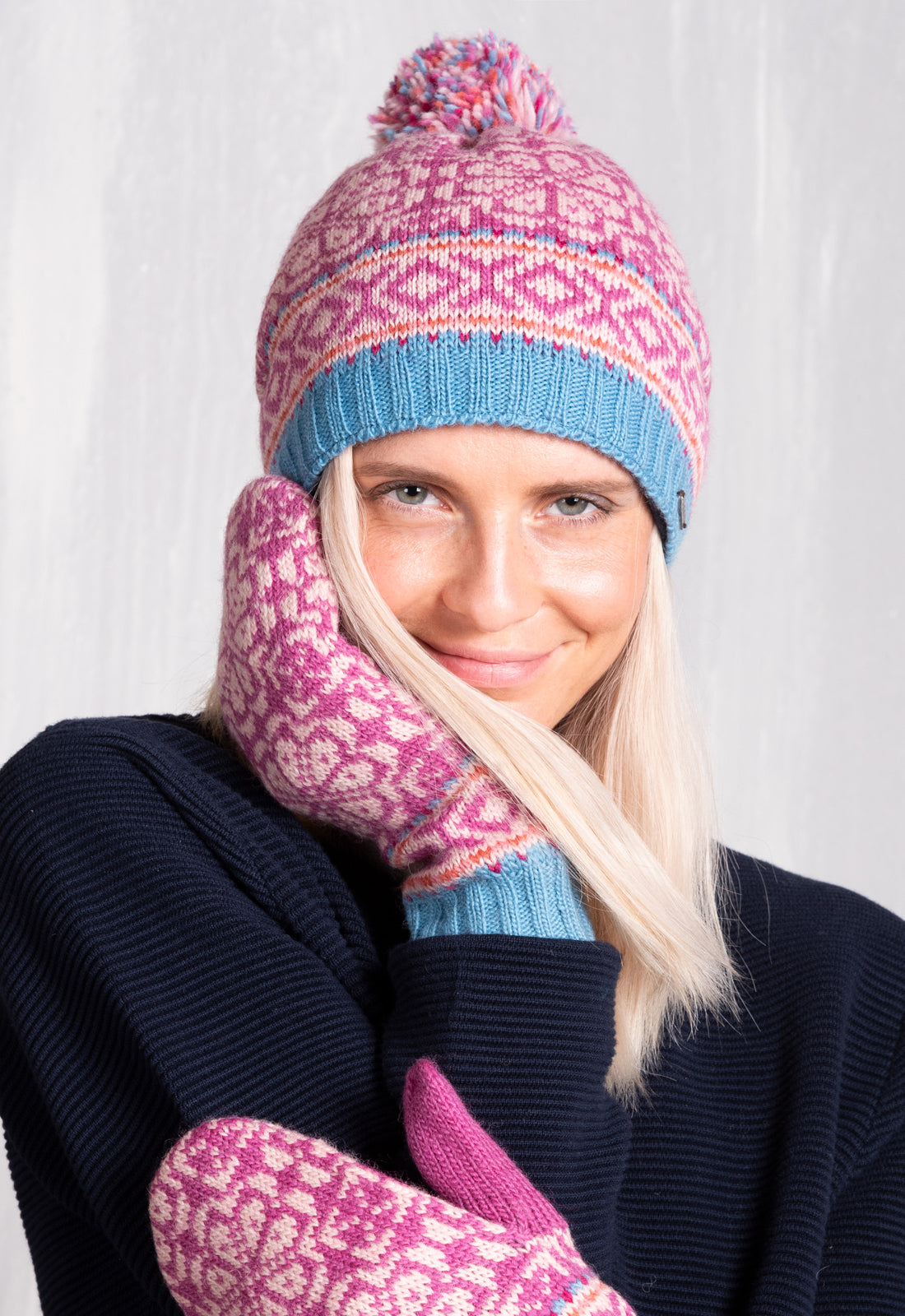 Menaa Mittens Fäustlinge Menaa Mittens Fäustlinge