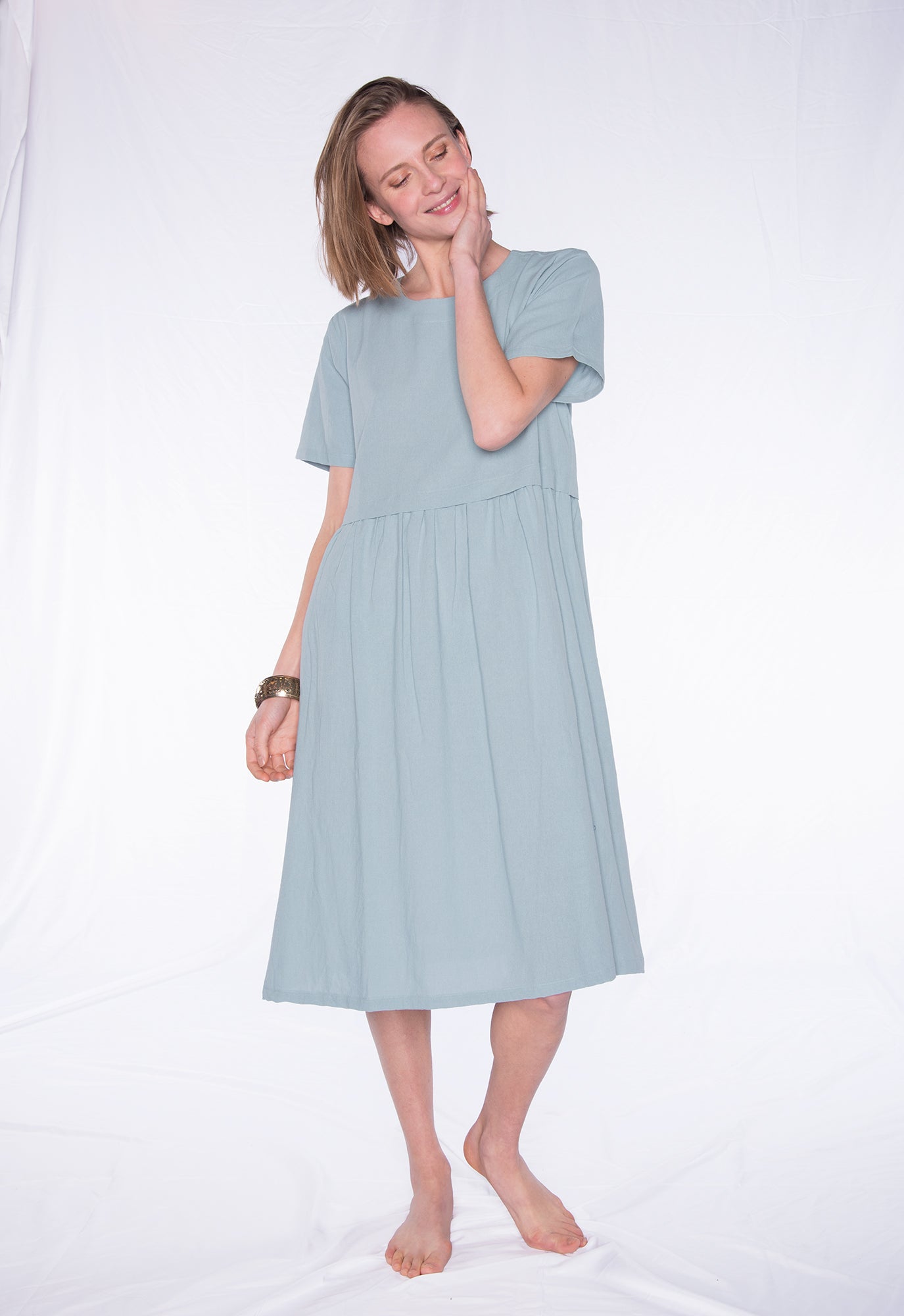 Langes Kleid mit Rundhals und kurzen Ärmeln - S24Dress-C1 Langes Kleid mit Rundhals und kurzen Ärmeln - S24Dress-C1