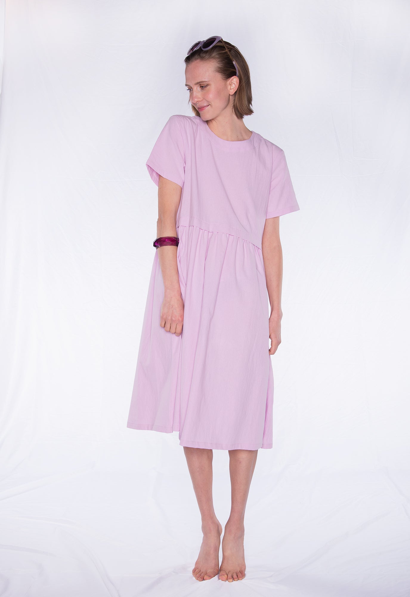 Langes Kleid mit Rundhals und kurzen Ärmeln - S24Dress-C1 Langes Kleid mit Rundhals und kurzen Ärmeln - S24Dress-C1