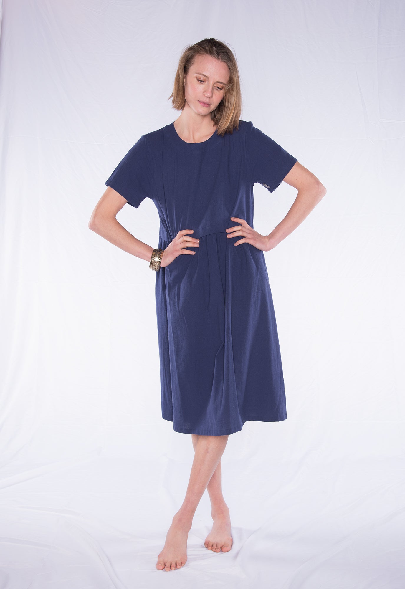 Langes Kleid mit Rundhals und kurzen Ärmeln - S24Dress-C1 Langes Kleid mit Rundhals und kurzen Ärmeln - S24Dress-C1