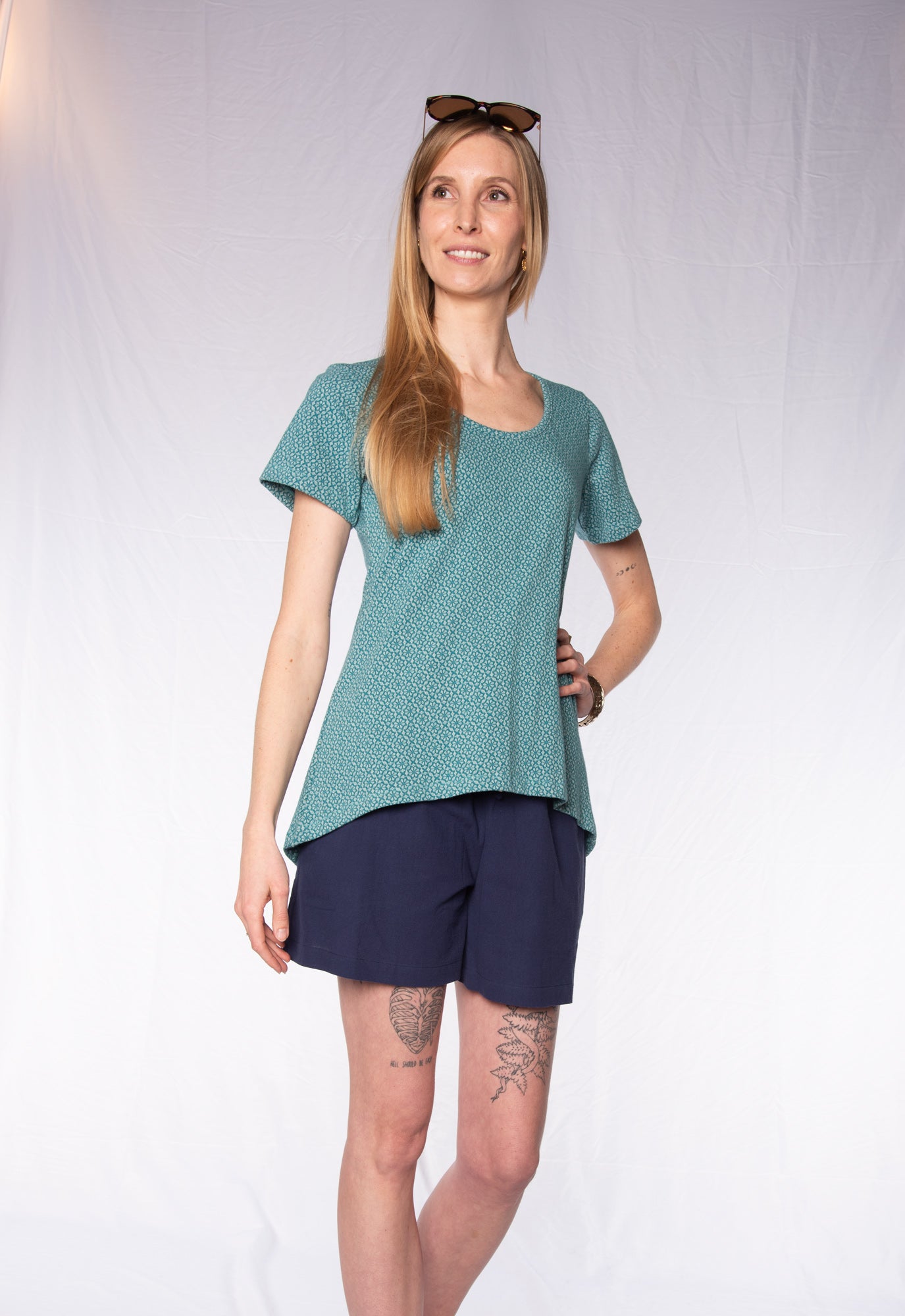 High-low round-neck T-shirt - S24Top-G9 High-low round-neck T-shirt - S24Top-G9