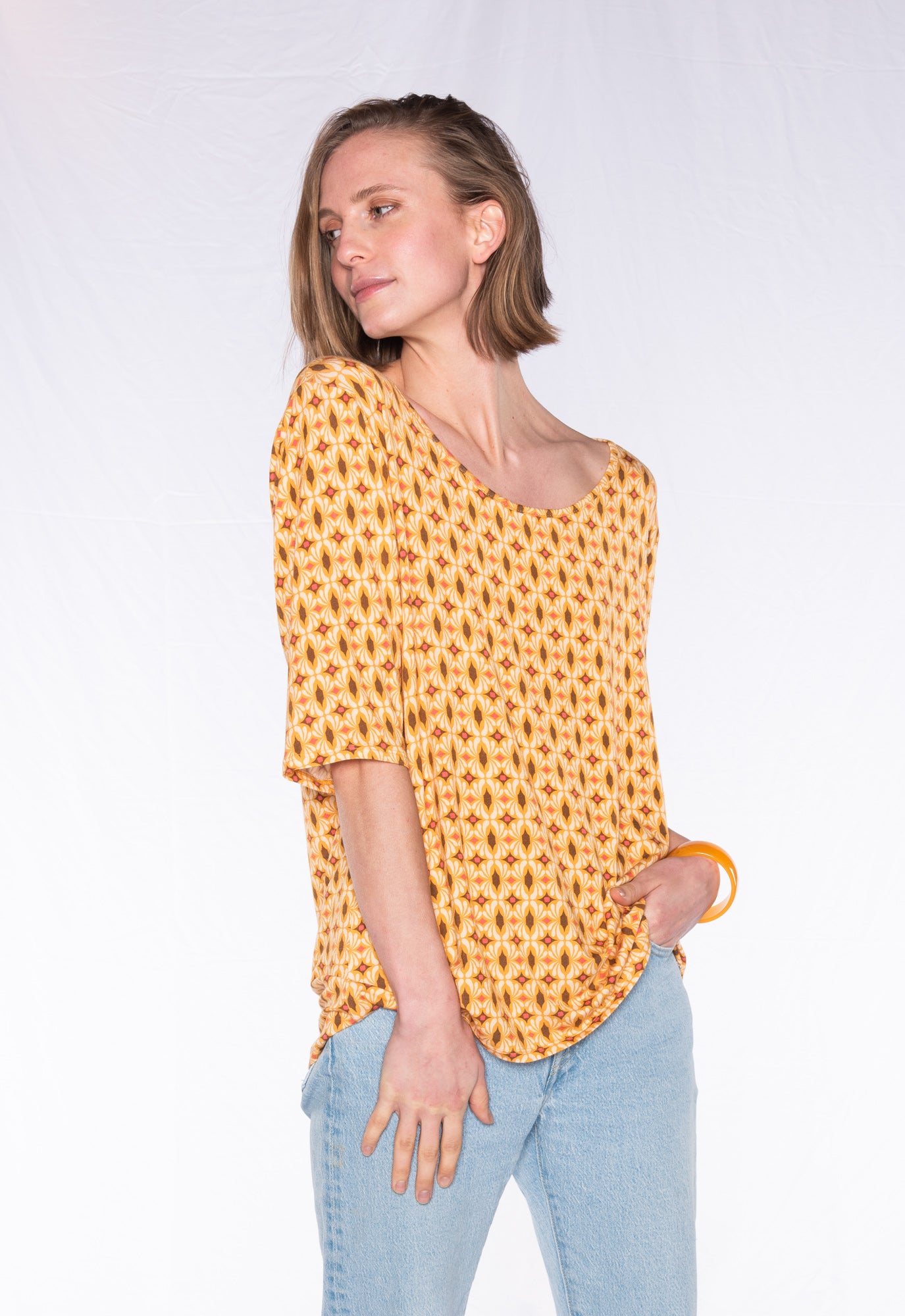 Locker sitzendes Halbarmshirt mit Rundhals-Ausschnitt - S24Top-V2 Locker sitzendes Halbarmshirt mit Rundhals-Ausschnitt - S24Top-V2