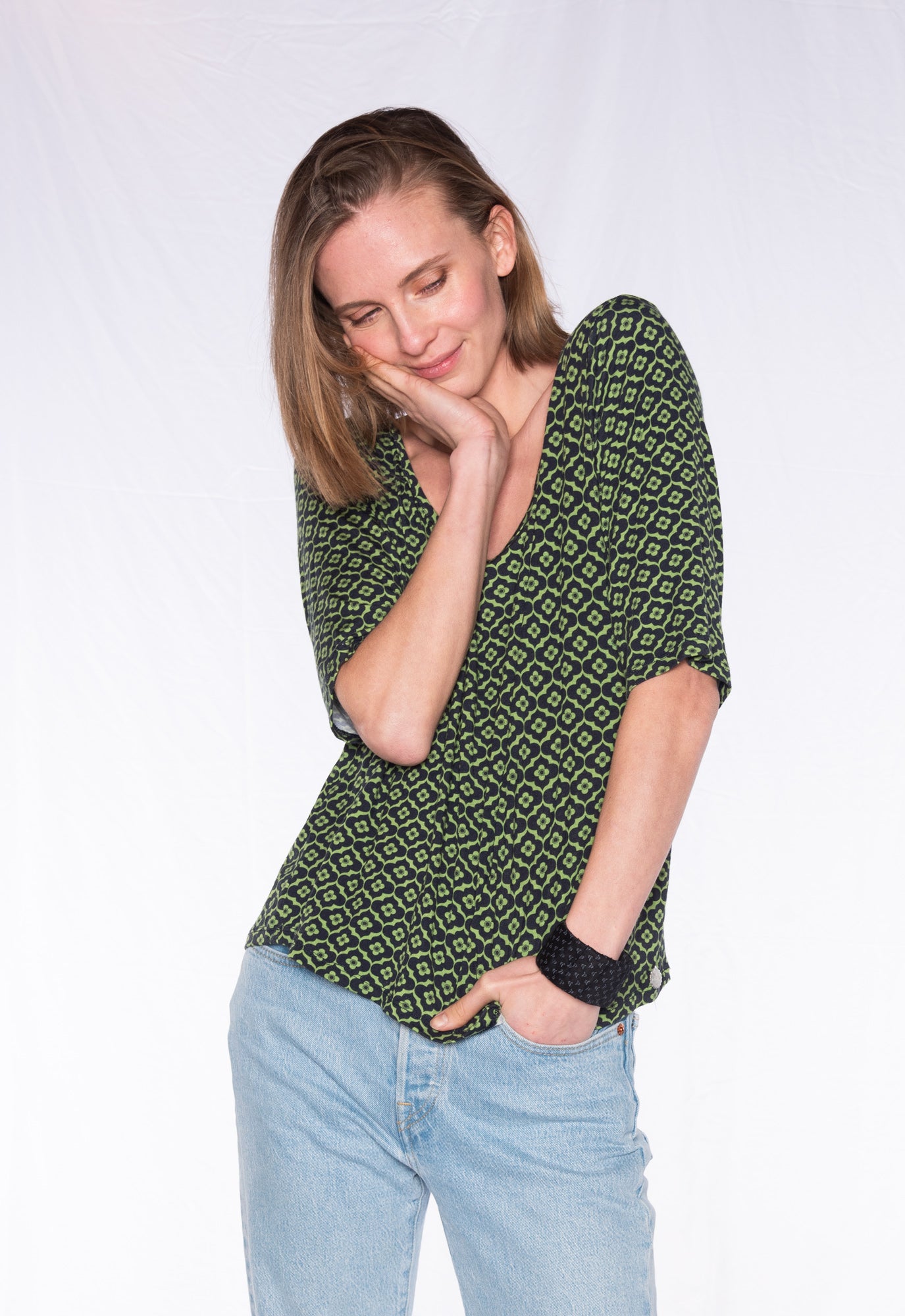 Locker sitzendes Halbarmshirt mit Rundhals-Ausschnitt - S24Top-V2 Locker sitzendes Halbarmshirt mit Rundhals-Ausschnitt - S24Top-V2