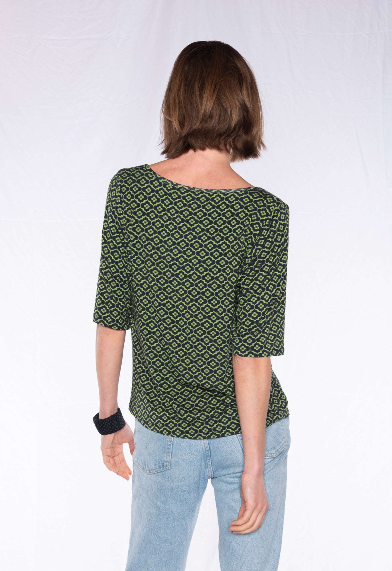 Locker sitzendes Halbarmshirt mit Rundhals-Ausschnitt - S24Top-V2 Locker sitzendes Halbarmshirt mit Rundhals-Ausschnitt - S24Top-V2