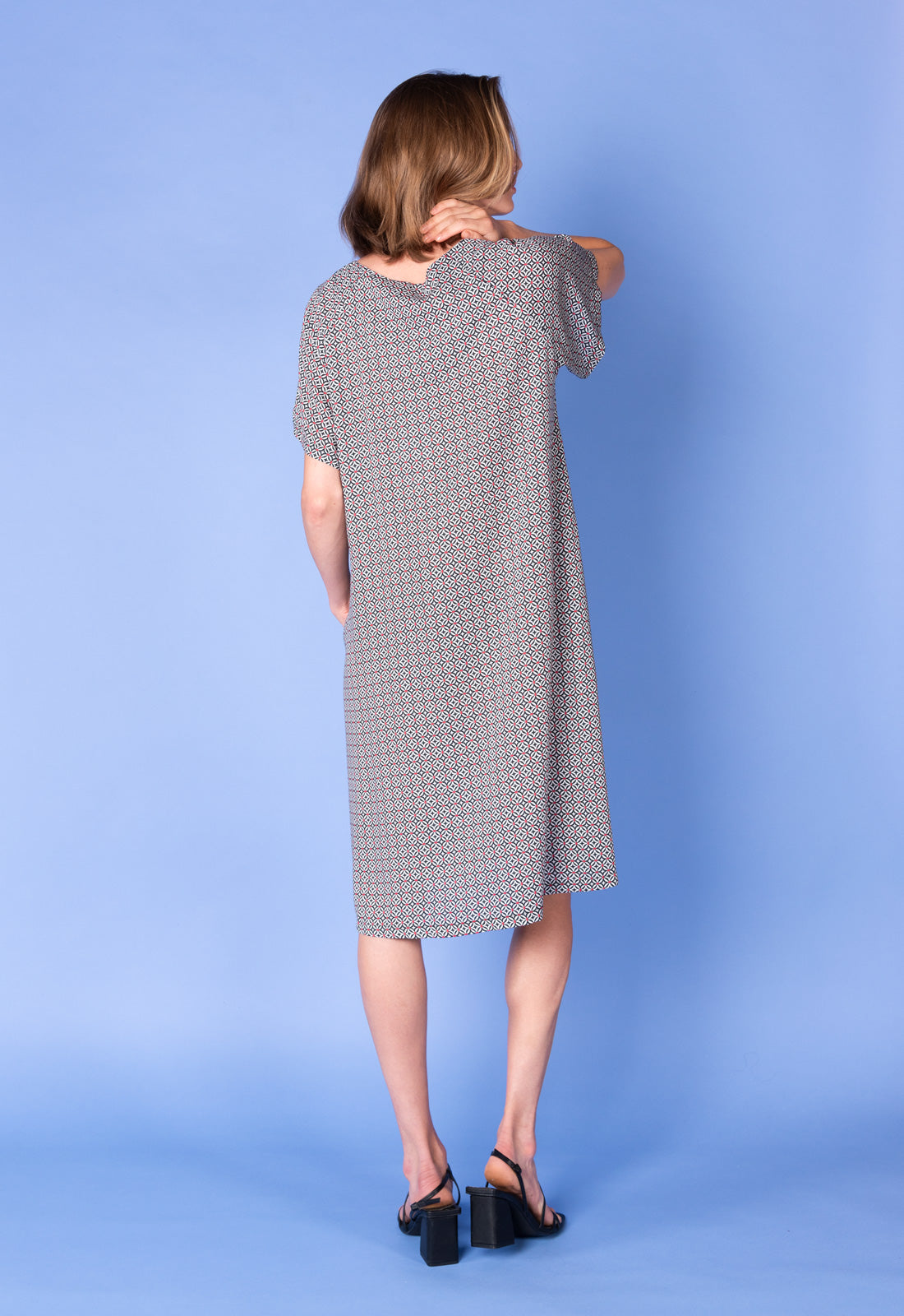 Airy dress with round neck and raglan sleeves - S25Dress-R3 Airy dress with round neck and raglan sleeves - S25Dress-R3