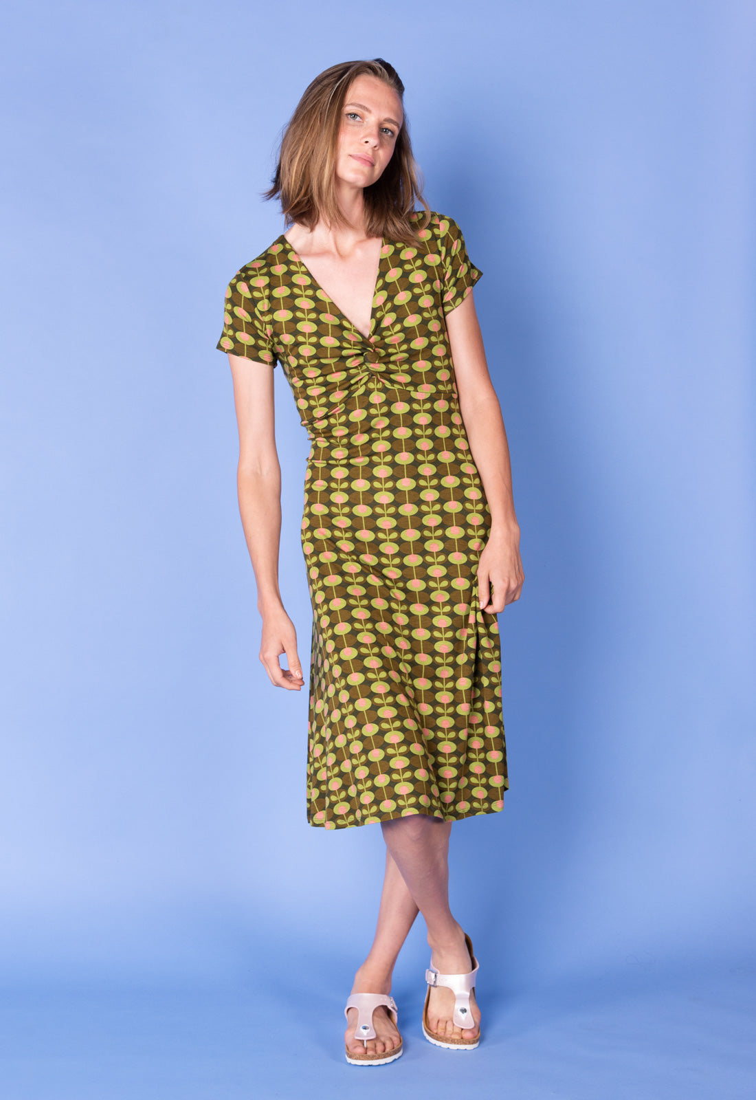 Elegant short-sleeved dress with twist detail - S25Dress-V1 Elegant short-sleeved dress with twist detail - S25Dress-V1