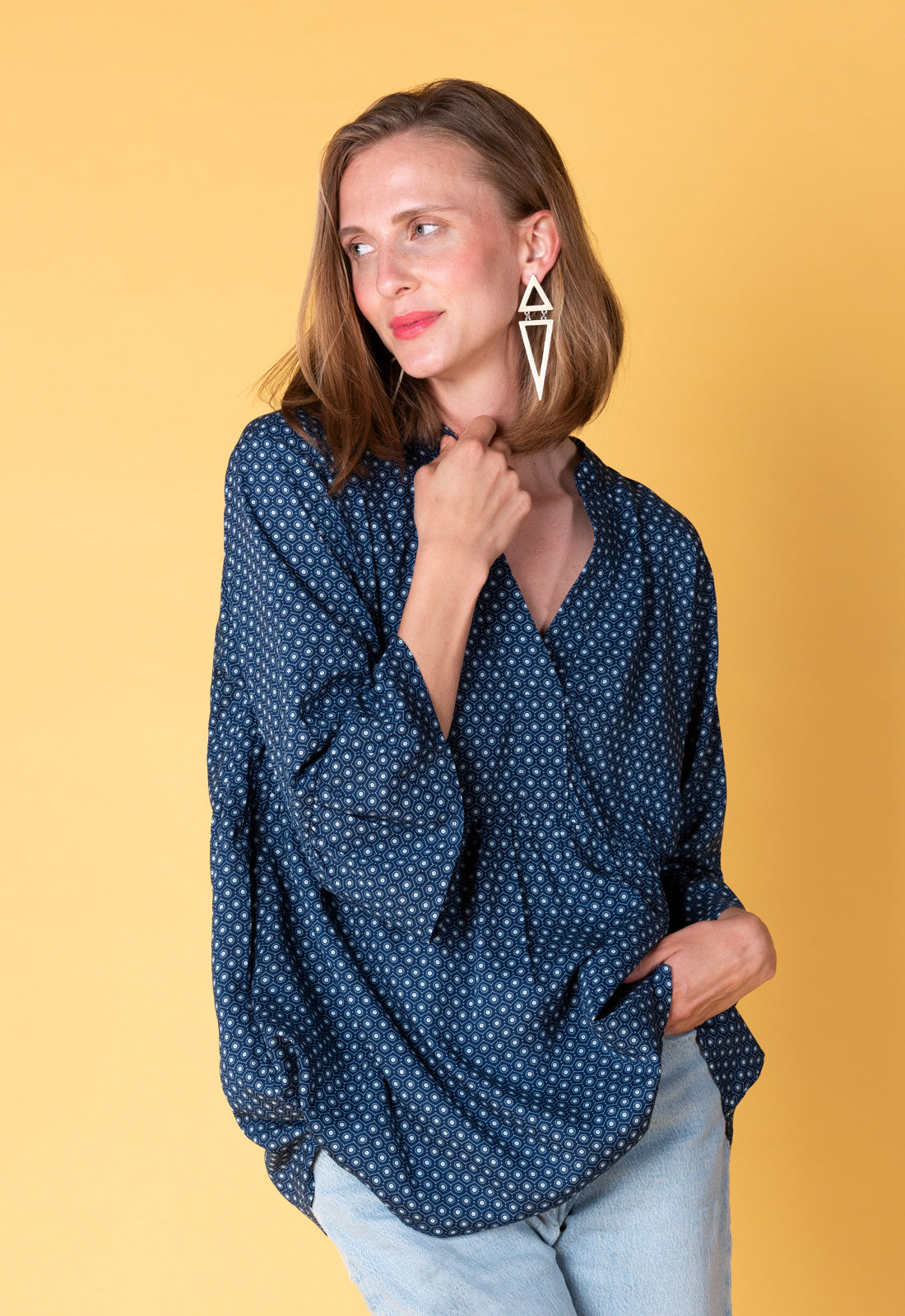 Kurze Tunika mit tiefem V-Ausschnitt - S25Top-R4 Kurze Tunika mit tiefem V-Ausschnitt - S25Top-R4