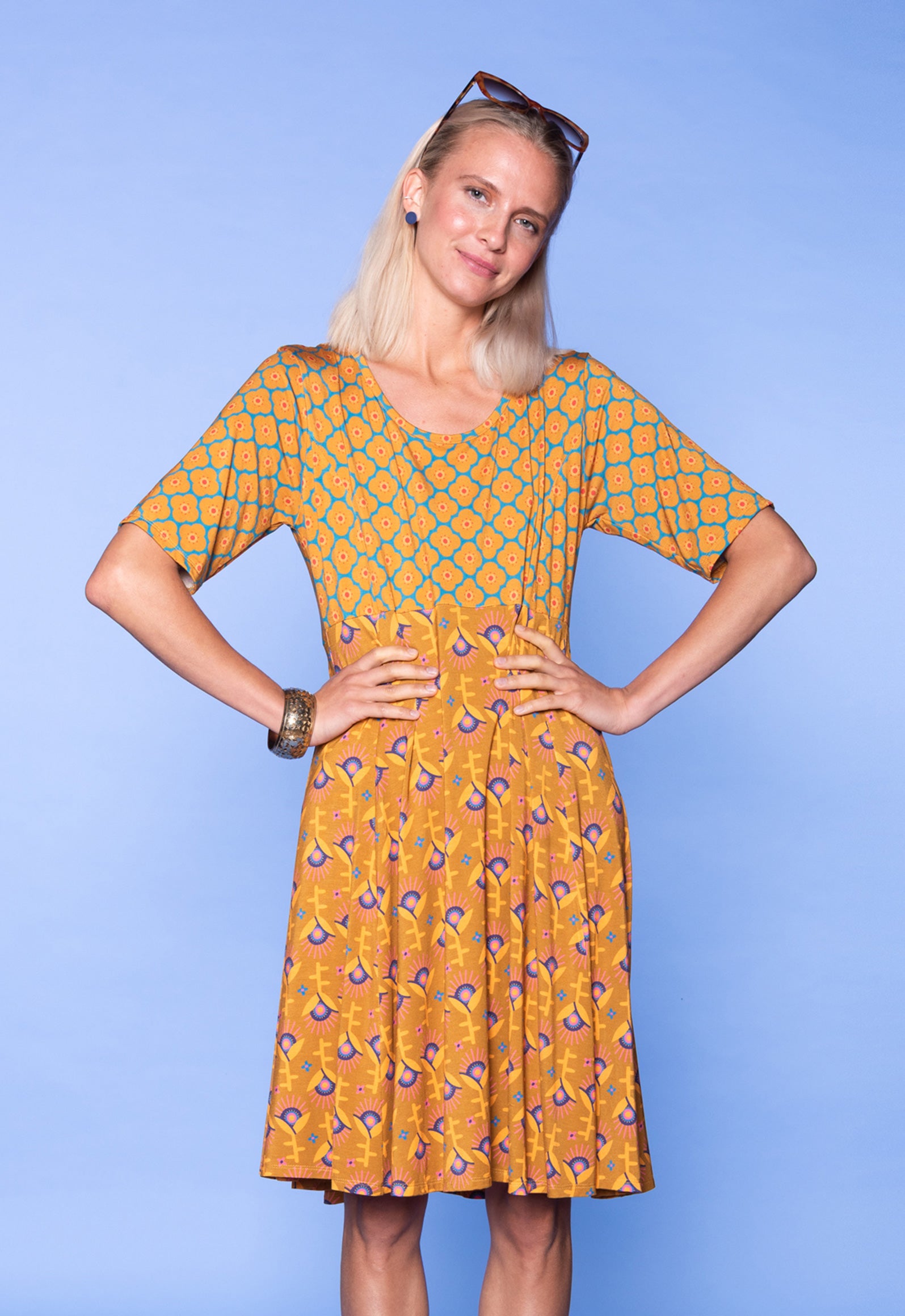 S26Candy Dress – Figurbetontes Viskosekleid mit Print-Mix S26Candy Dress – Figurbetontes Viskosekleid mit Print-Mix