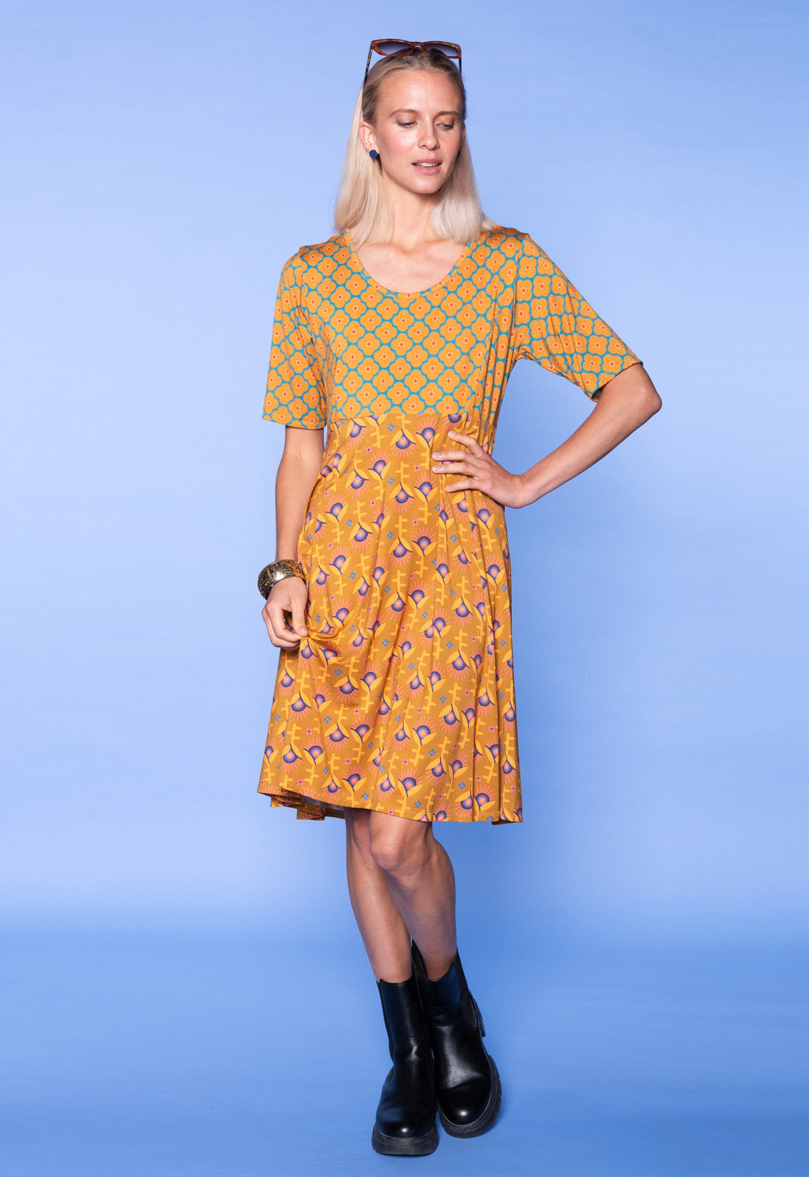 S26Candy Dress – Figurbetontes Viskosekleid mit Print-Mix S26Candy Dress – Figurbetontes Viskosekleid mit Print-Mix