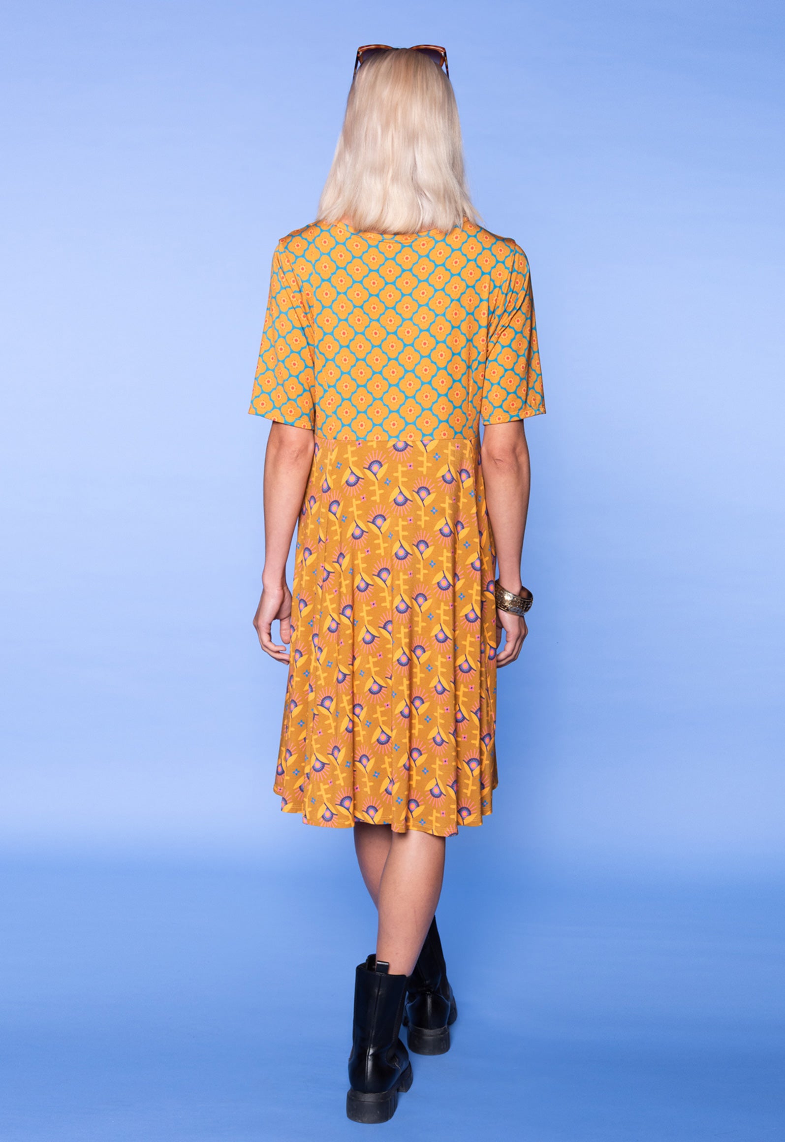 S26Candy Dress – Figurbetontes Viskosekleid mit Print-Mix S26Candy Dress – Figurbetontes Viskosekleid mit Print-Mix