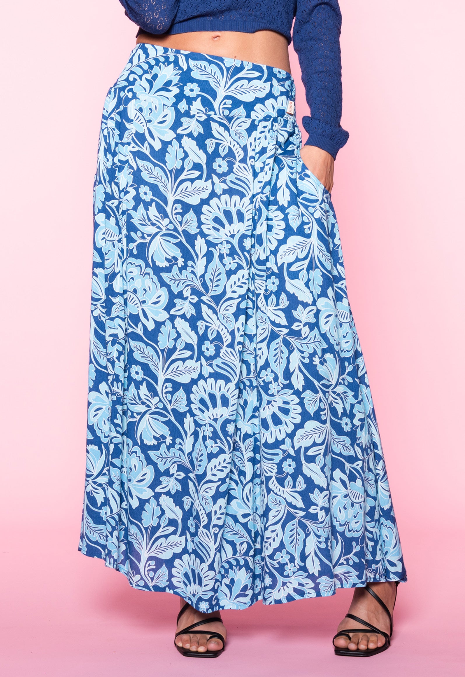 S26Sheera Maxi – Langer weiter Rock aus Upcycled Rayon S26Sheera Maxi – Langer weiter Rock aus Upcycled Rayon