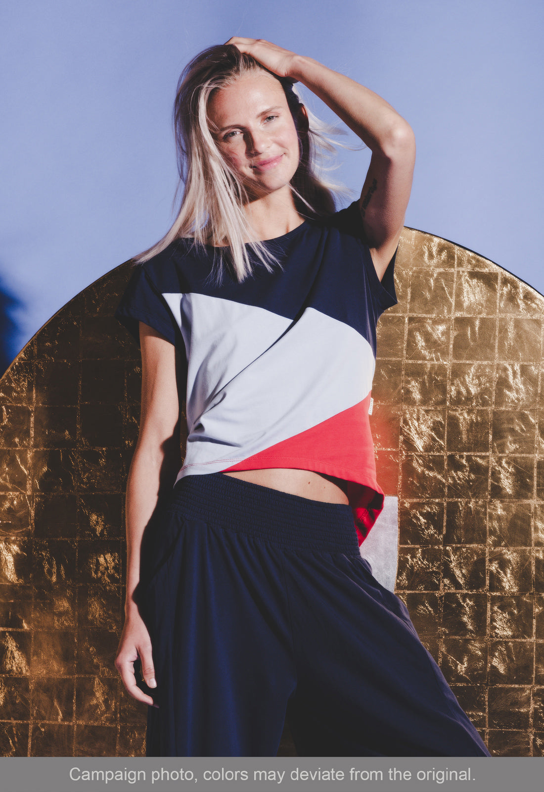 S26Top-G7 – High-Low Patchwork T-Shirt aus GOTS-zertifizierter Bio-Baumwolle S26Top-G7 – High-Low Patchwork T-Shirt aus GOTS-zertifizierter Bio-Baumwolle