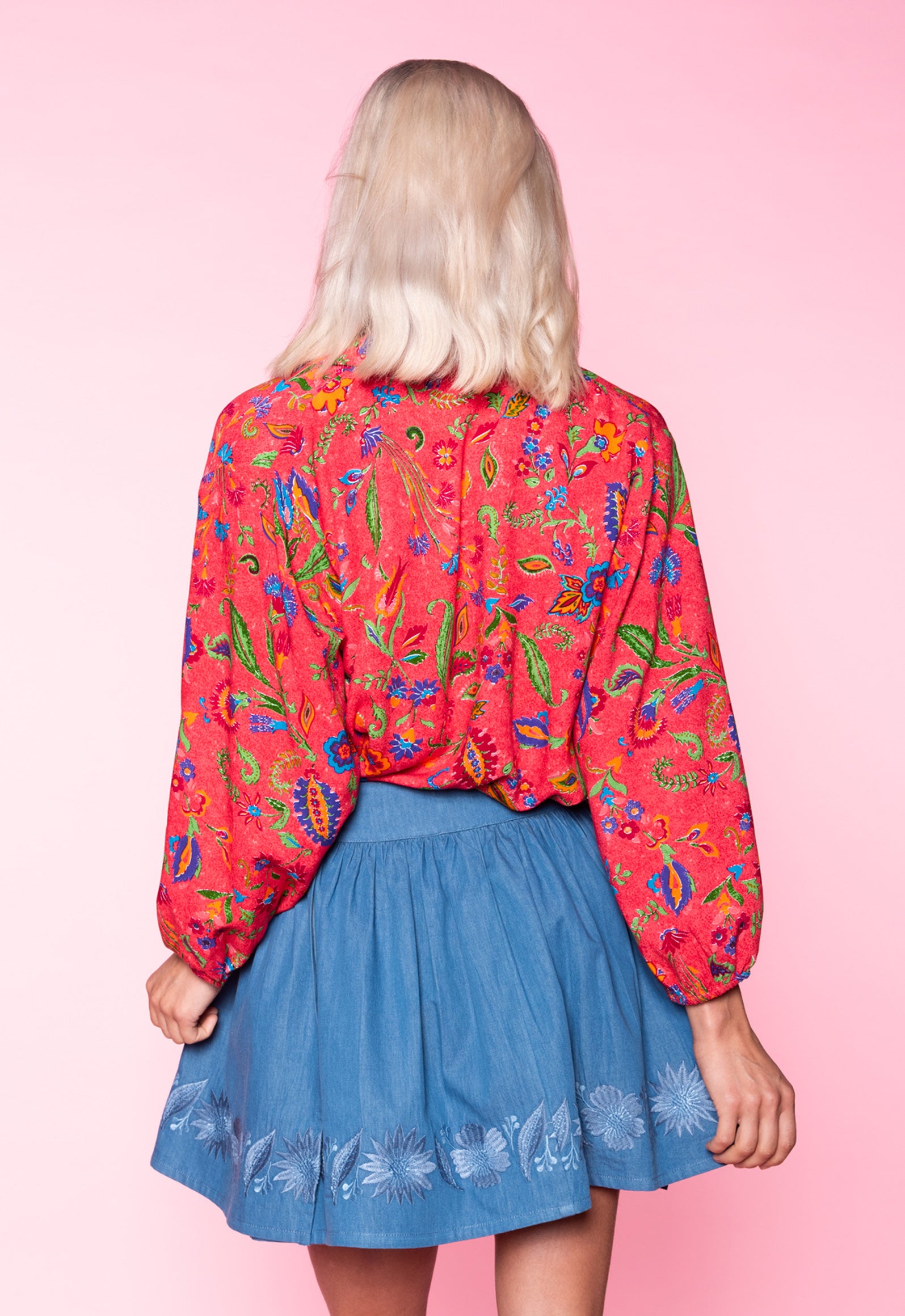 S26Top-PR2 – Weite Bluse mit Ballonärmeln S26Top-PR2 – Weite Bluse mit Ballonärmeln