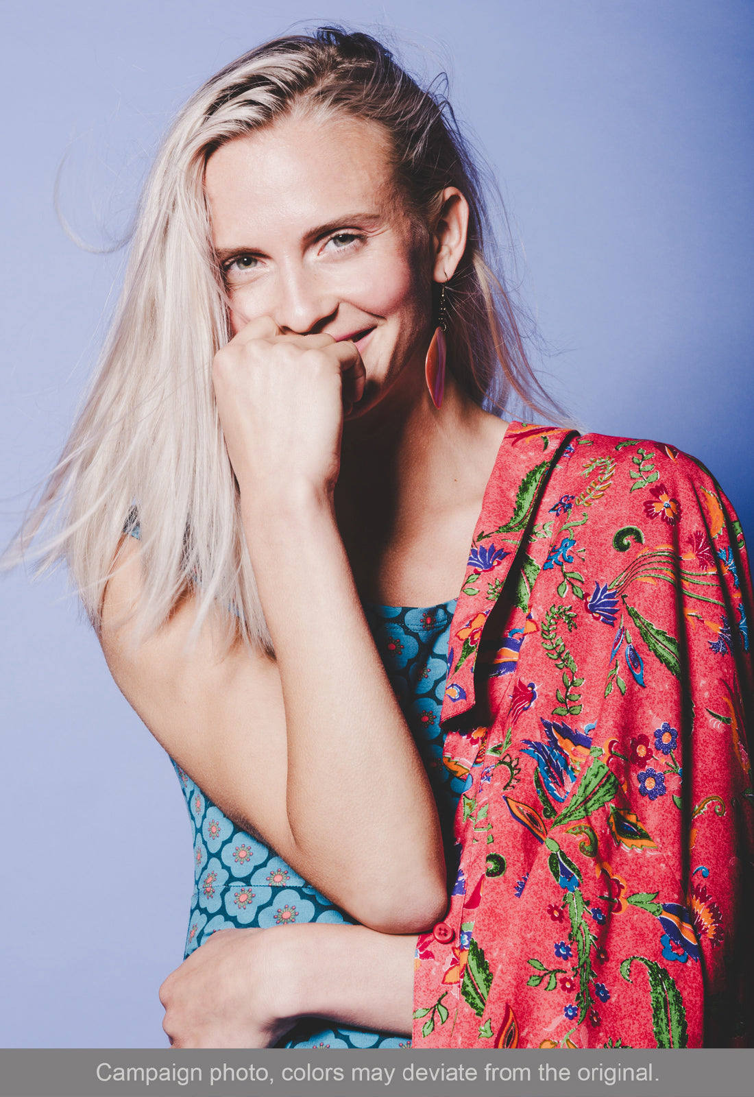 S26Top-PR2 – Weite Bluse mit Ballonärmeln S26Top-PR2 – Weite Bluse mit Ballonärmeln