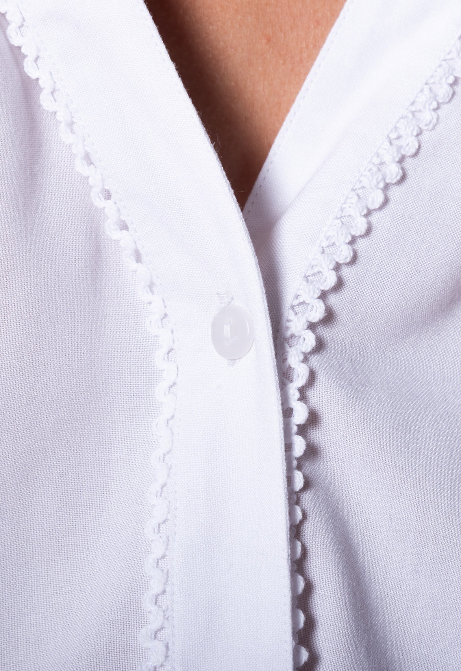 S26Top-SR4 – Bestickte Bluse mit weiten Ärmeln S26Top-SR4 – Bestickte Bluse mit weiten Ärmeln