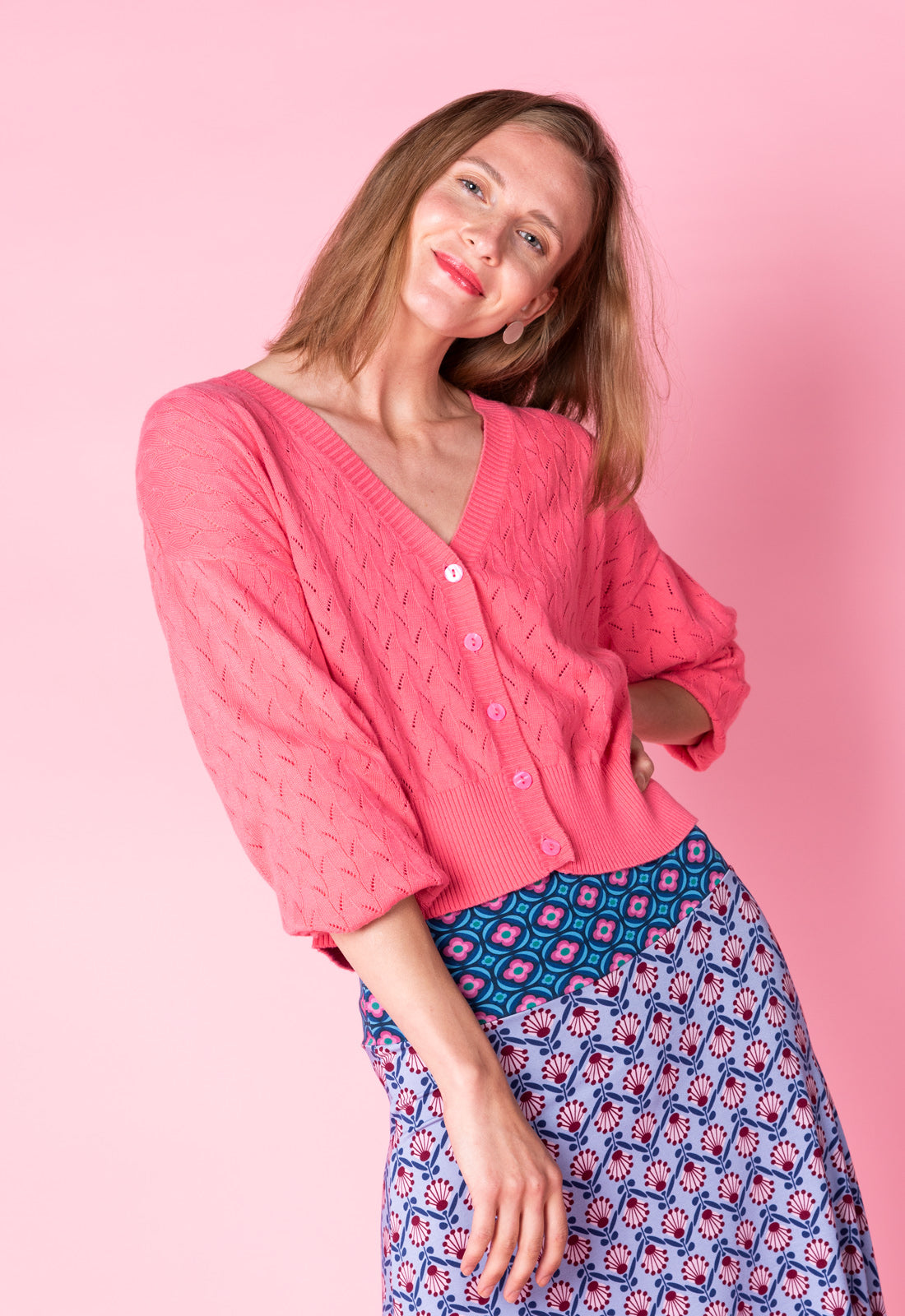 Das Model ist 170 cm groß und trägt Größe M.