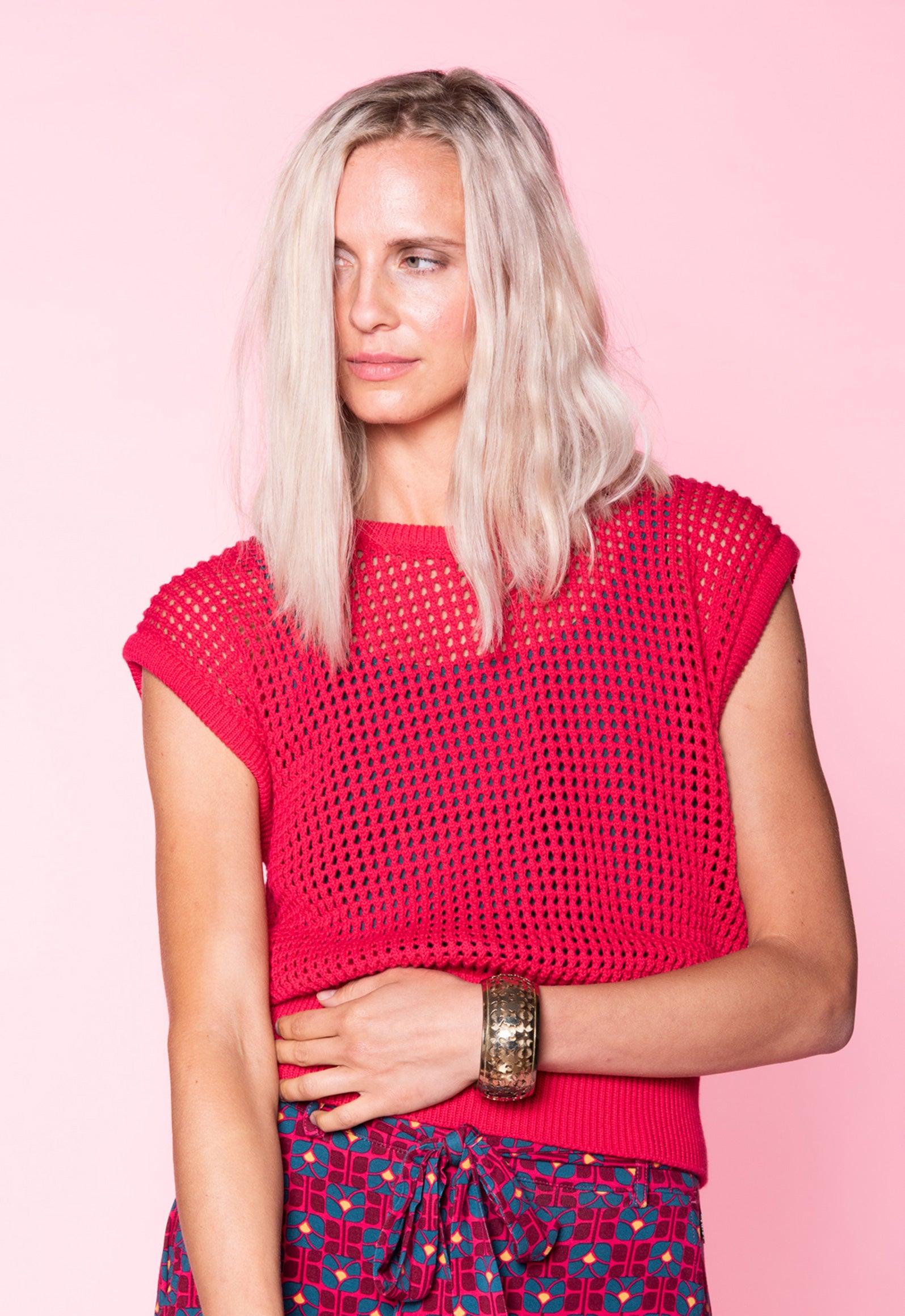 Vedari Pullunder – Luftiger Strick aus Bio-Baumwolle Vedari Pullunder – Luftiger Strick aus Bio-Baumwolle