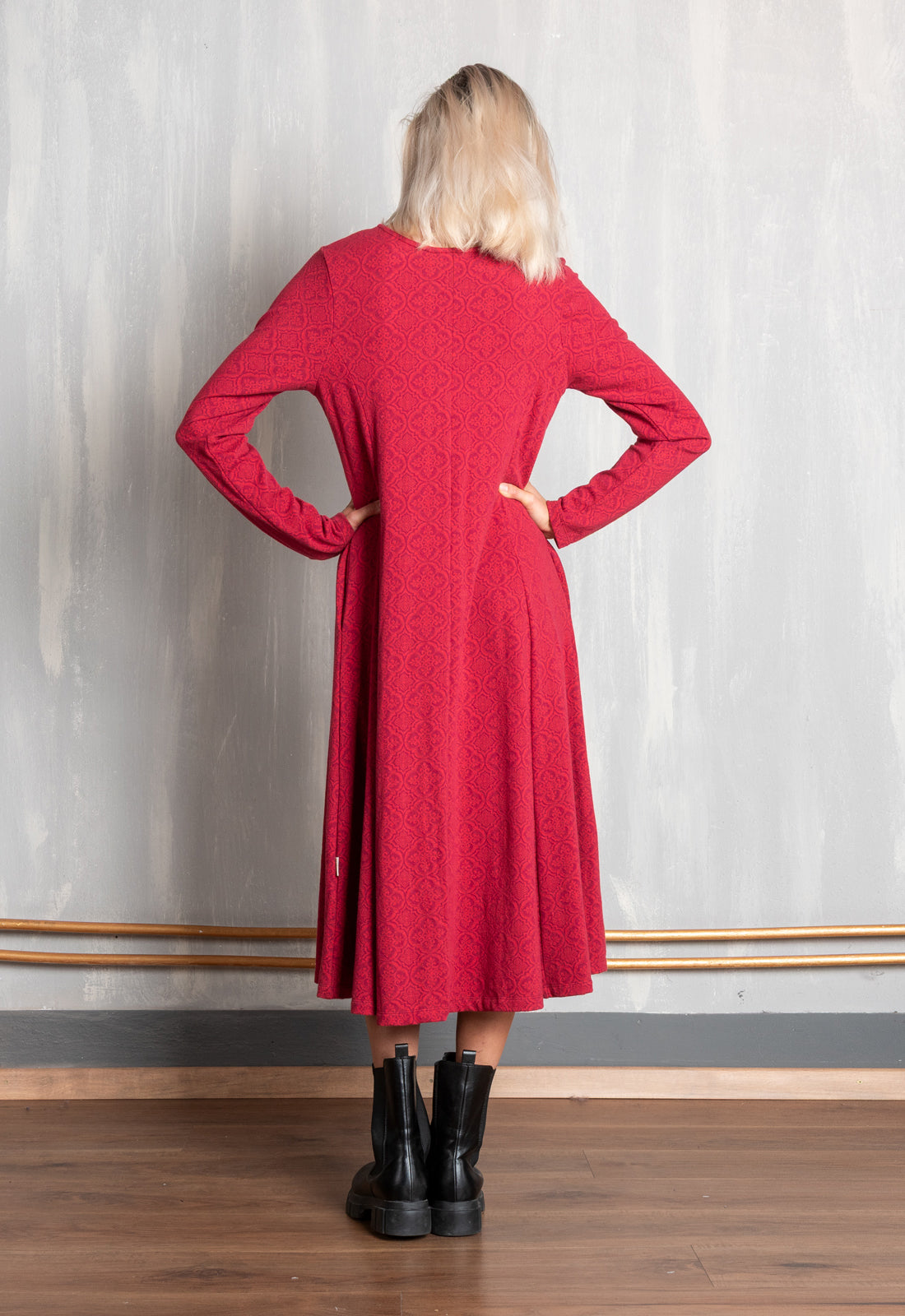 W25Dress-G3 – Feminines Kleid mit Prinzessnähten – GOTS-zertifiziert W25Dress-G3 – Feminines Kleid mit Prinzessnähten – GOTS-zertifiziert