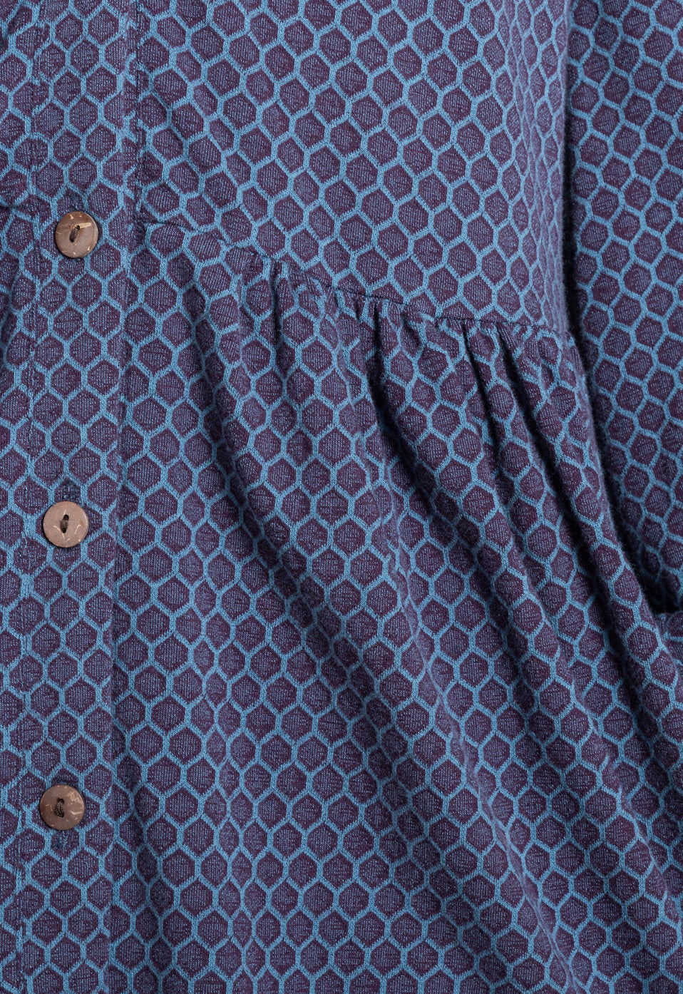 W25Dress-G8 – Klassisches Kleid mit Knopfleiste & V-Ausschnitt – GOTS-zertifiziert W25Dress-G8 – Klassisches Kleid mit Knopfleiste & V-Ausschnitt – GOTS-zertifiziert