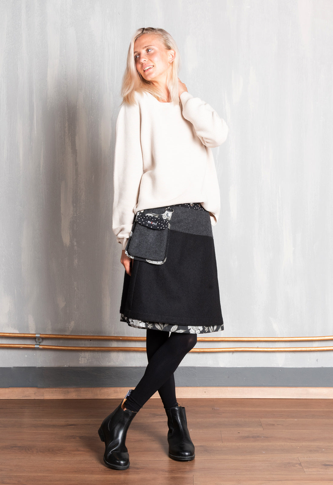 Hot Cookie 50 Wool W25 - 55cm Hot Cookie 50 Wool W25 - 55cm