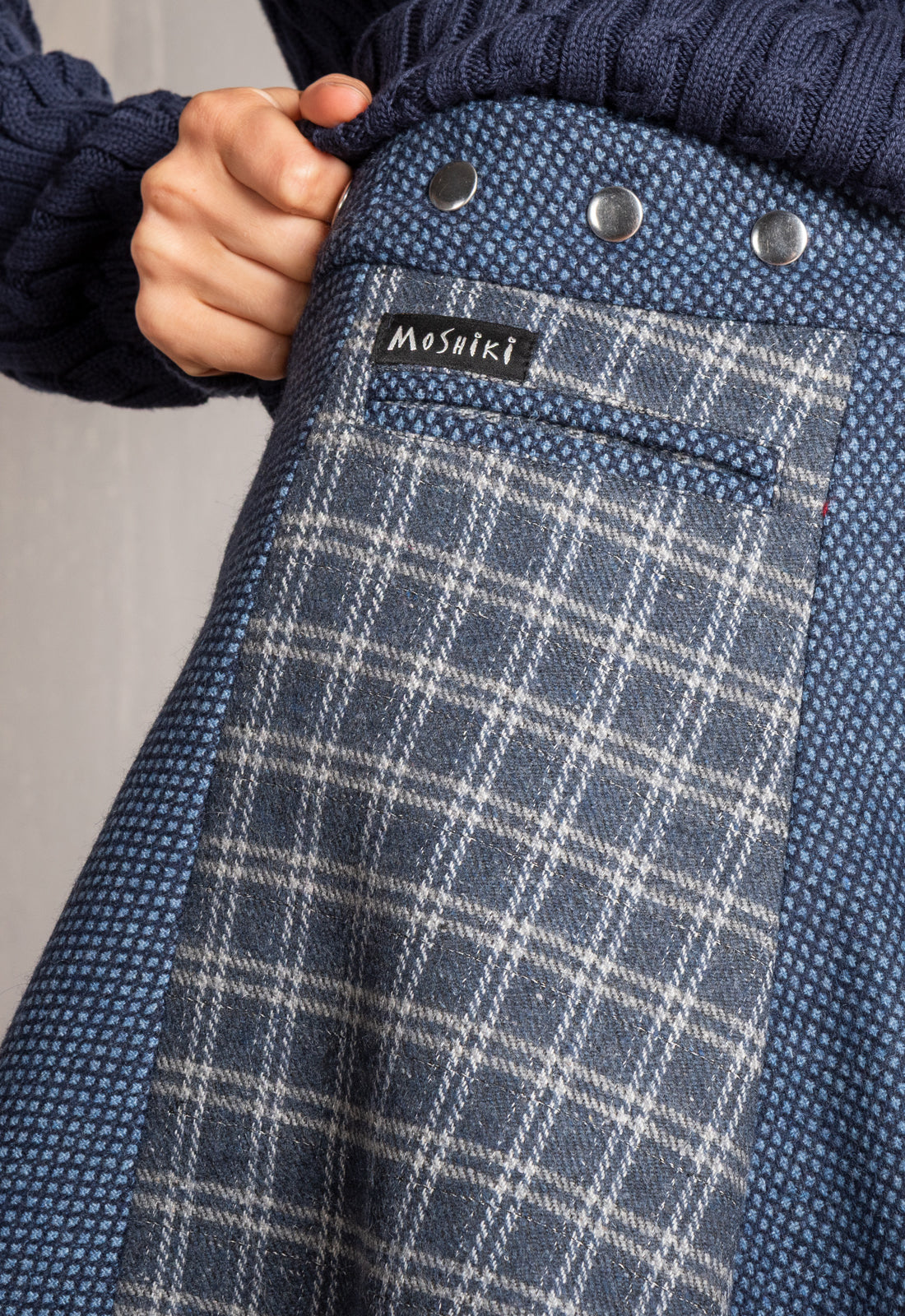 Hot Cookie 56 Tweed W25 - 50cm Das Model ist 1,70 m groß und trägt den Hot Cookie in der Größe 34–42.