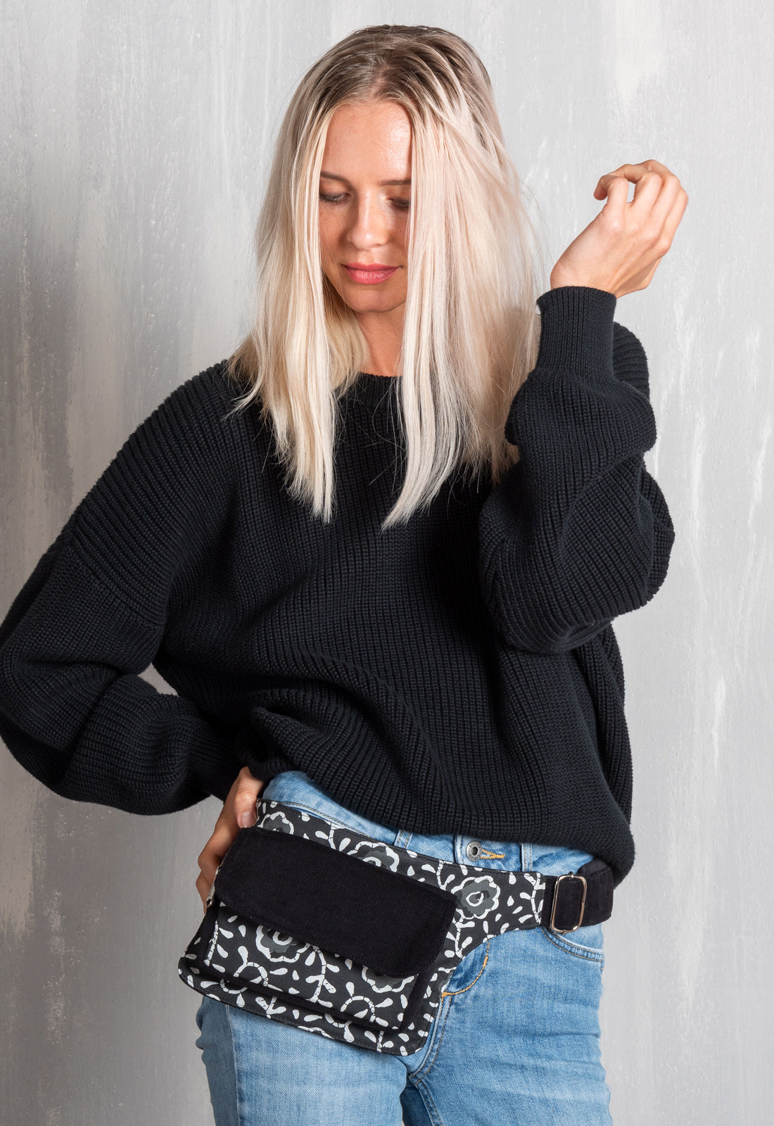 Side Pocket 14 Cord W25 – Schlicht. Praktisch. Immer dabei. Tragebeispiel - Das Model ist 1,70 m groß.