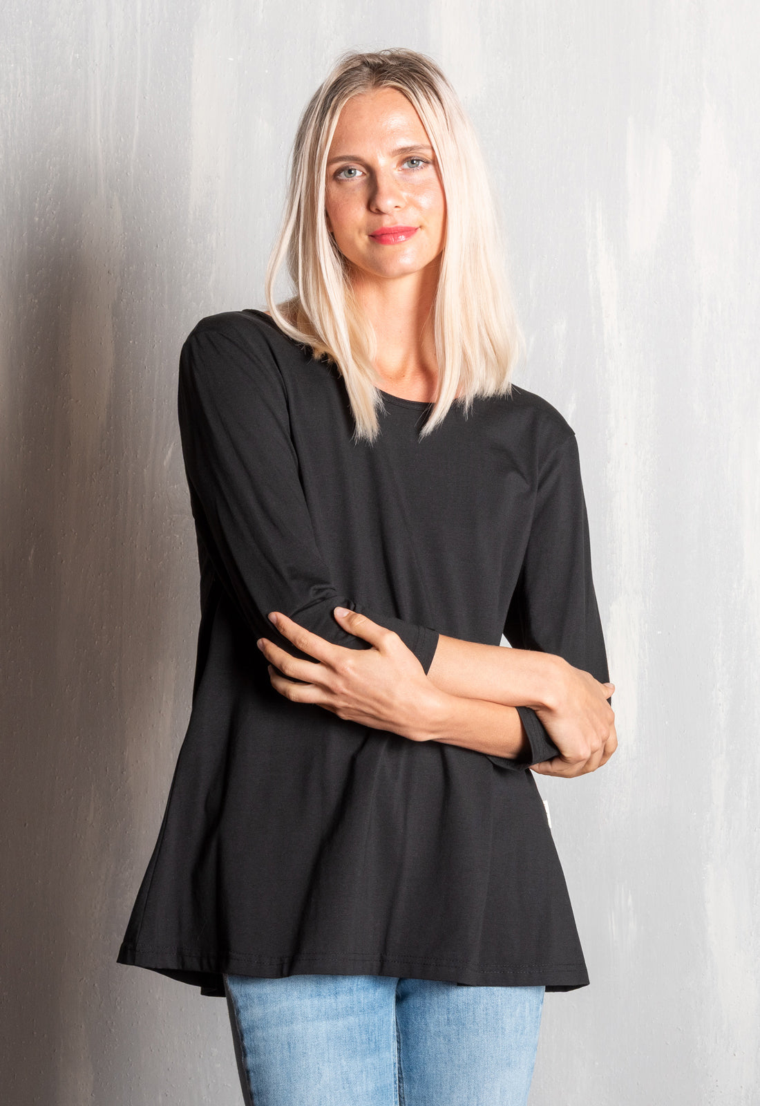 W25Top-G3 – Oberteil mit Halbarm und V-Ausschnitt hinten – GOTS-zertifiziert W25Top-G3 – Oberteil mit Halbarm und V-Ausschnitt hinten – GOTS-zertifiziert