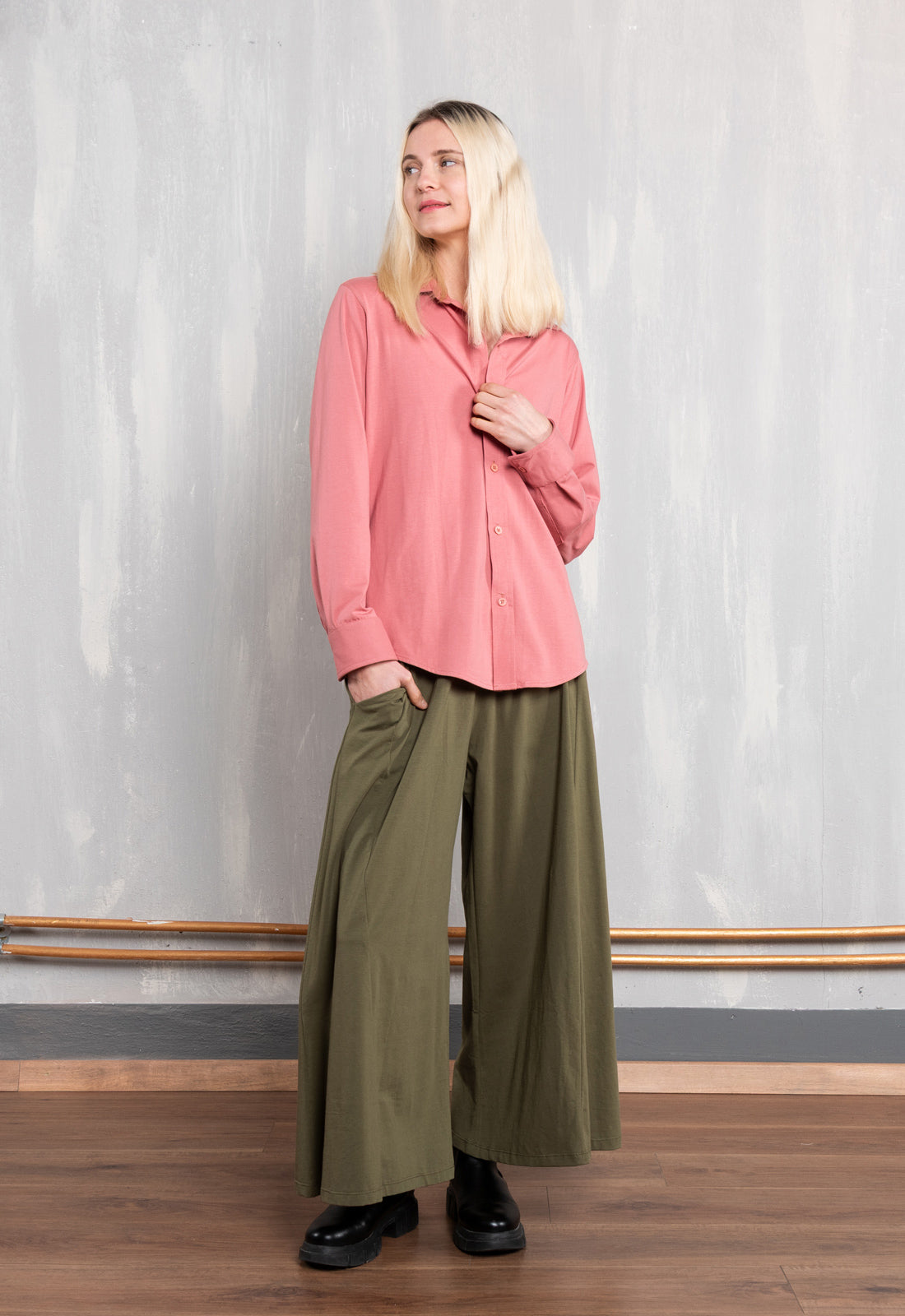 W26Blouse-G1 – Jerseybluse aus Bio-Baumwolle mit Kragen W26Blouse-G1 – Jerseybluse aus Bio-Baumwolle mit Kragen