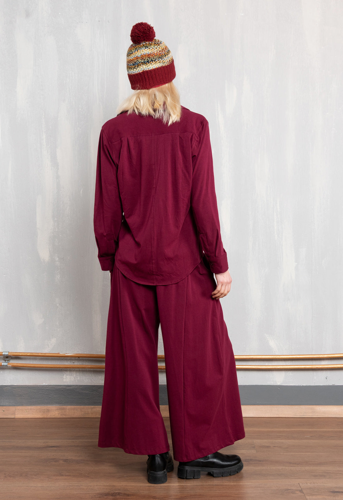 W26Pants-G1 – Weite Jerseyhose aus Bio-Baumwolle W26Pants-G1 – Weite Jerseyhose aus Bio-Baumwolle