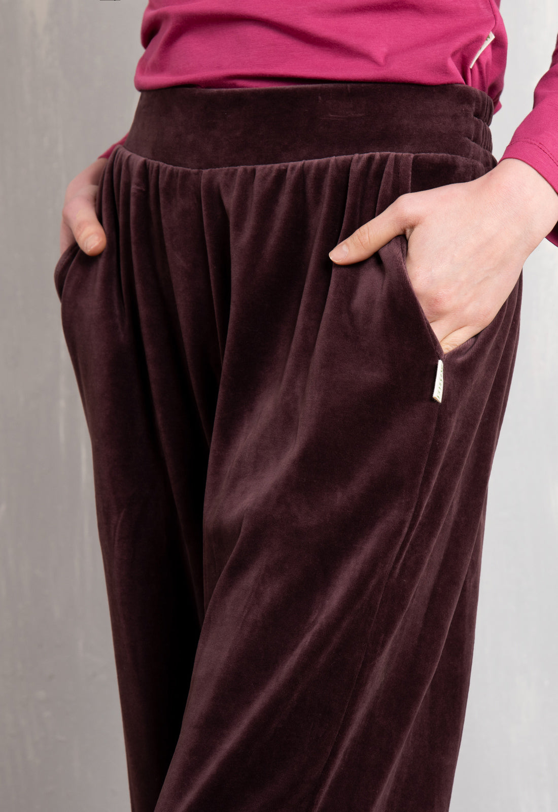 W26Pants-G5 – Samt-Hose mit Taschen aus Bio-Baumwolle W26Pants-G5 – Samt-Hose mit Taschen aus Bio-Baumwolle