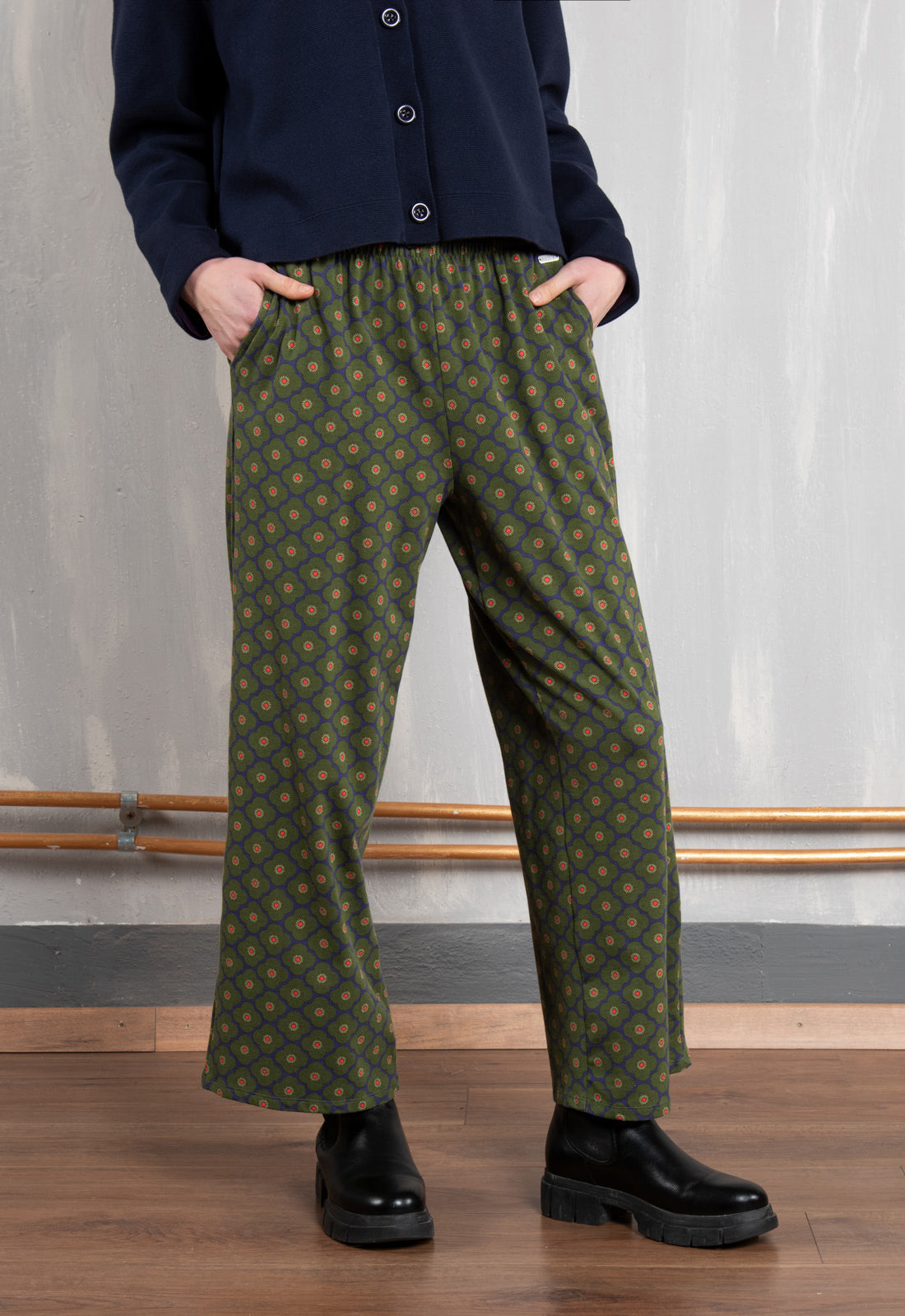 W26Pants-OC2 – Gerade Jerseyhose aus Bio-Baumwolle mit Taschen W26Pants-OC2 – Gerade Jerseyhose aus Bio-Baumwolle mit Taschen