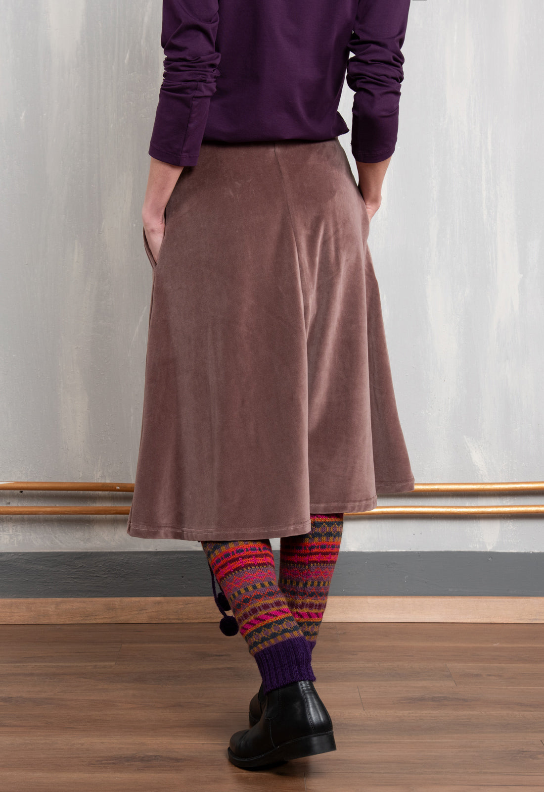 W26Skirt-G4 – A-Linien-Samtrock mit Taschen aus Bio-Baumwolle W26Skirt-G4 – A-Linien-Samtrock mit Taschen aus Bio-Baumwolle
