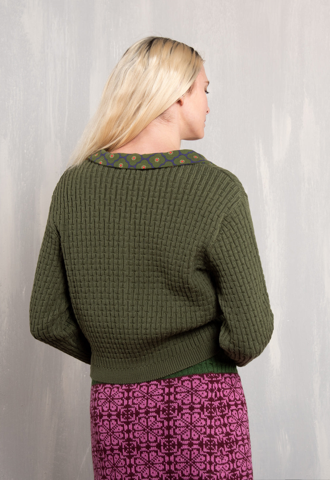 Yumari Jacket – Figurbetonter Strickcardigan aus Bio-Baumwolle Yumari Jacket – Figurbetonter Strickcardigan aus Bio-Baumwolle