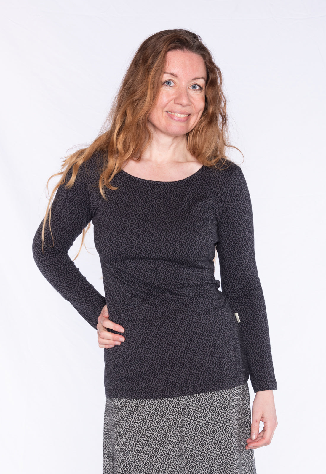 Figure-hugging long-sleeved top with round neck - GOTS certified - W24Top-G4 Figure-hugging long-sleeved top with round neck - GOTS certified - W24Top-G4