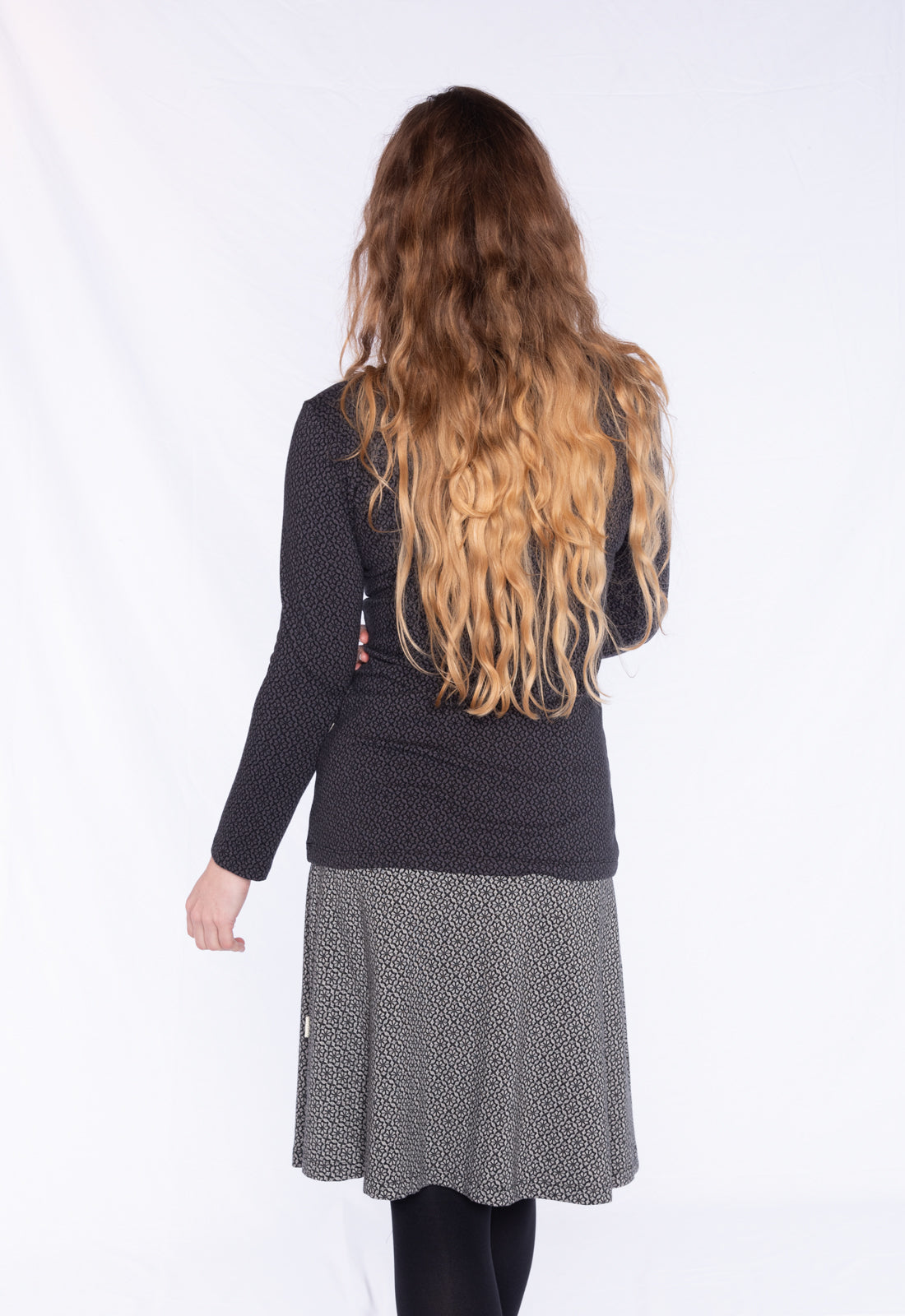 Figure-hugging long-sleeved top with round neck - GOTS certified - W24Top-G4 Figure-hugging long-sleeved top with round neck - GOTS certified - W24Top-G4