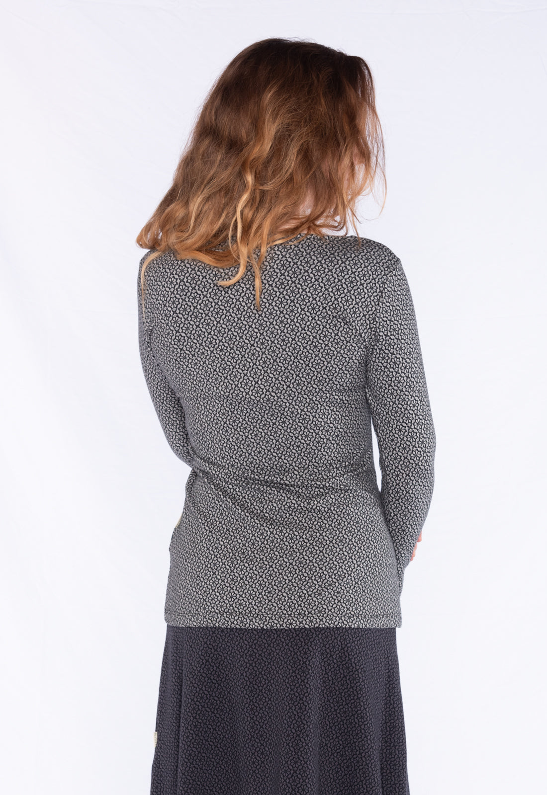 Figure-hugging long-sleeved top with round neck - GOTS certified - W24Top-G4 Figure-hugging long-sleeved top with round neck - GOTS certified - W24Top-G4