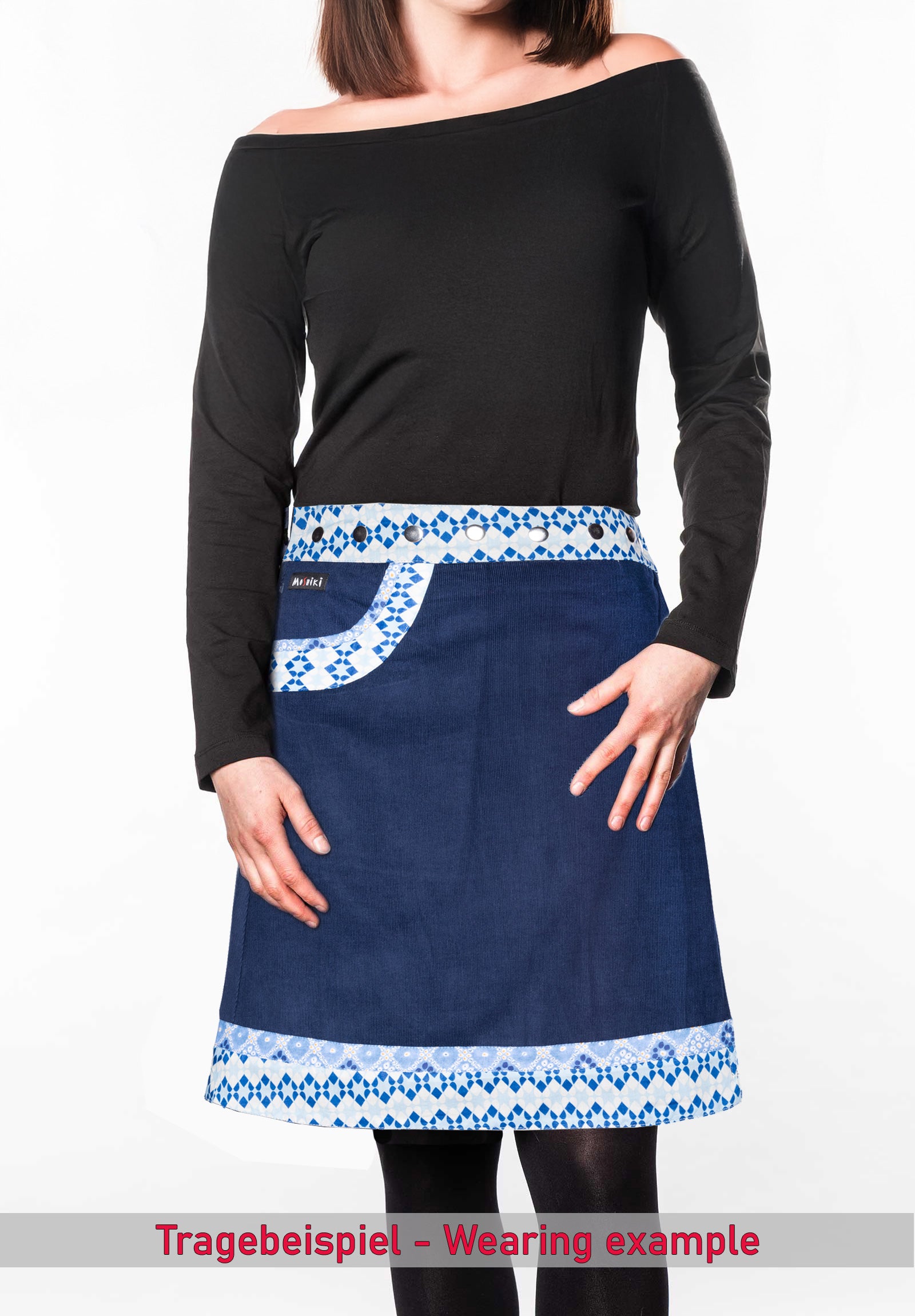 Hot Cookie 59 Cord 55cm 34449 Das Model ist 1,70 m groß und trägt den Hot Cookie in der Größe 34–42.