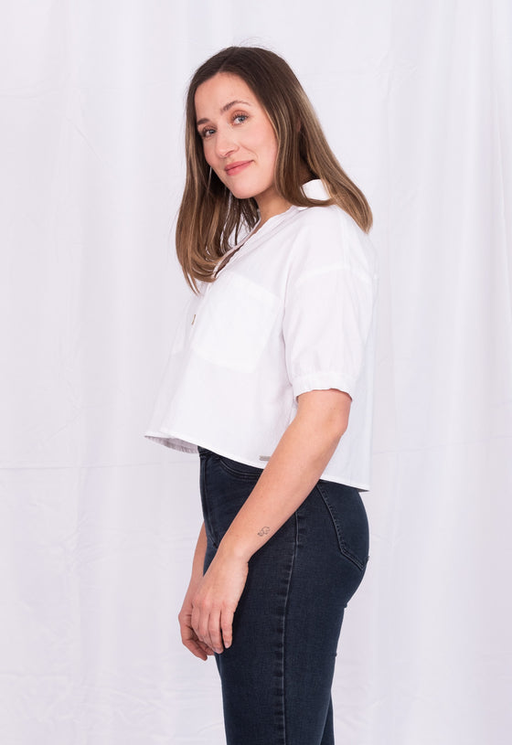 Kurze Hemdbluse mit Knopfleiste - CT02S23