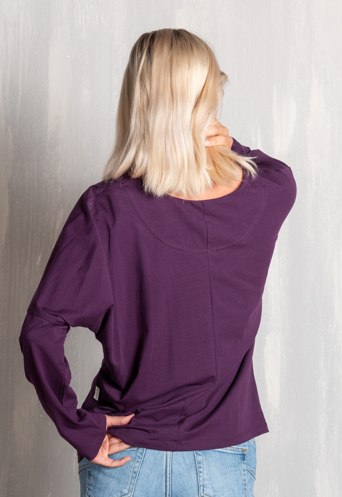 GT01W00 – Figurbetontes Langarmshirt aus GOTS Bio-Baumwolle