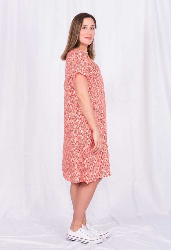 Locker sitzendes Kleid mit T-Shirtärmel - RD01S23