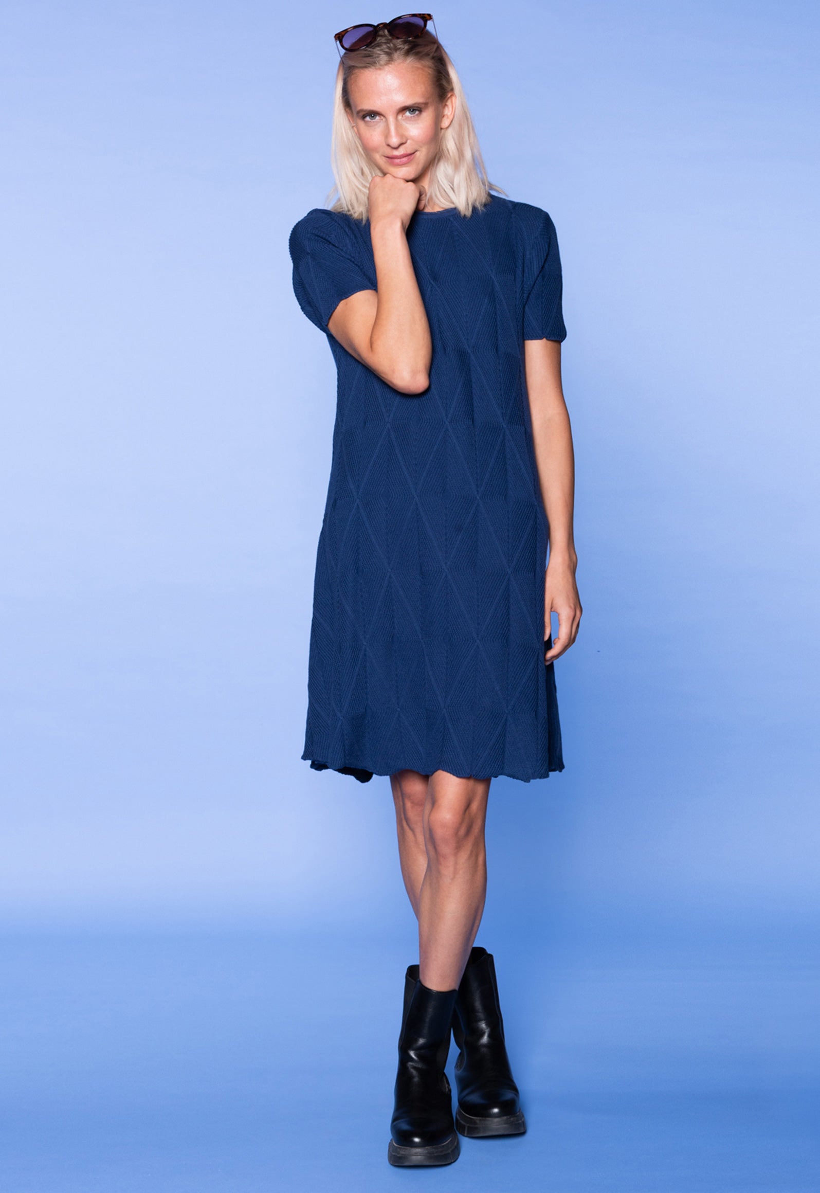 Ravika Dress – Strickkleid aus Bio-Baumwolle mit Rautenmuster