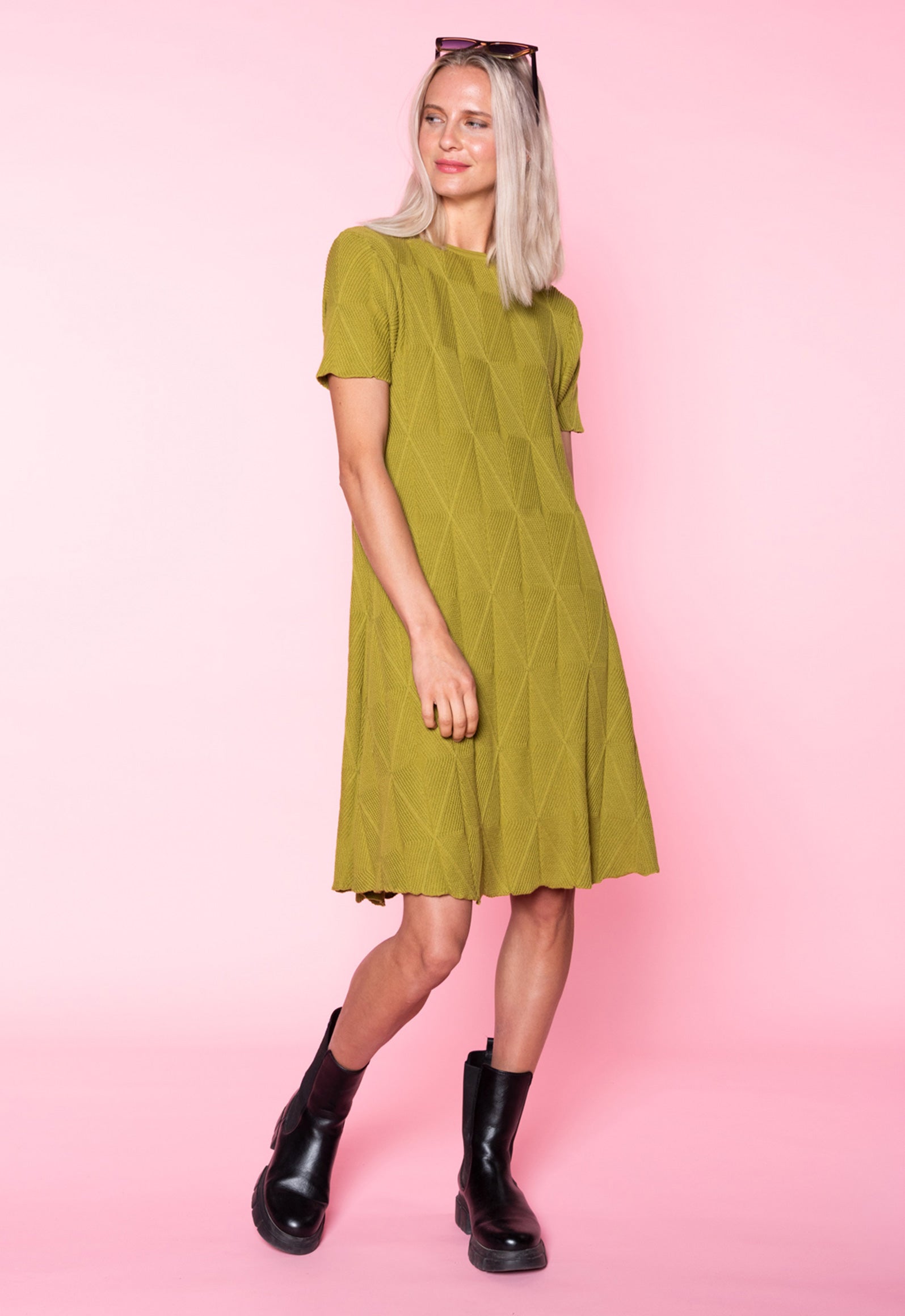 Ravika Dress – Strickkleid aus Bio-Baumwolle mit Rautenmuster