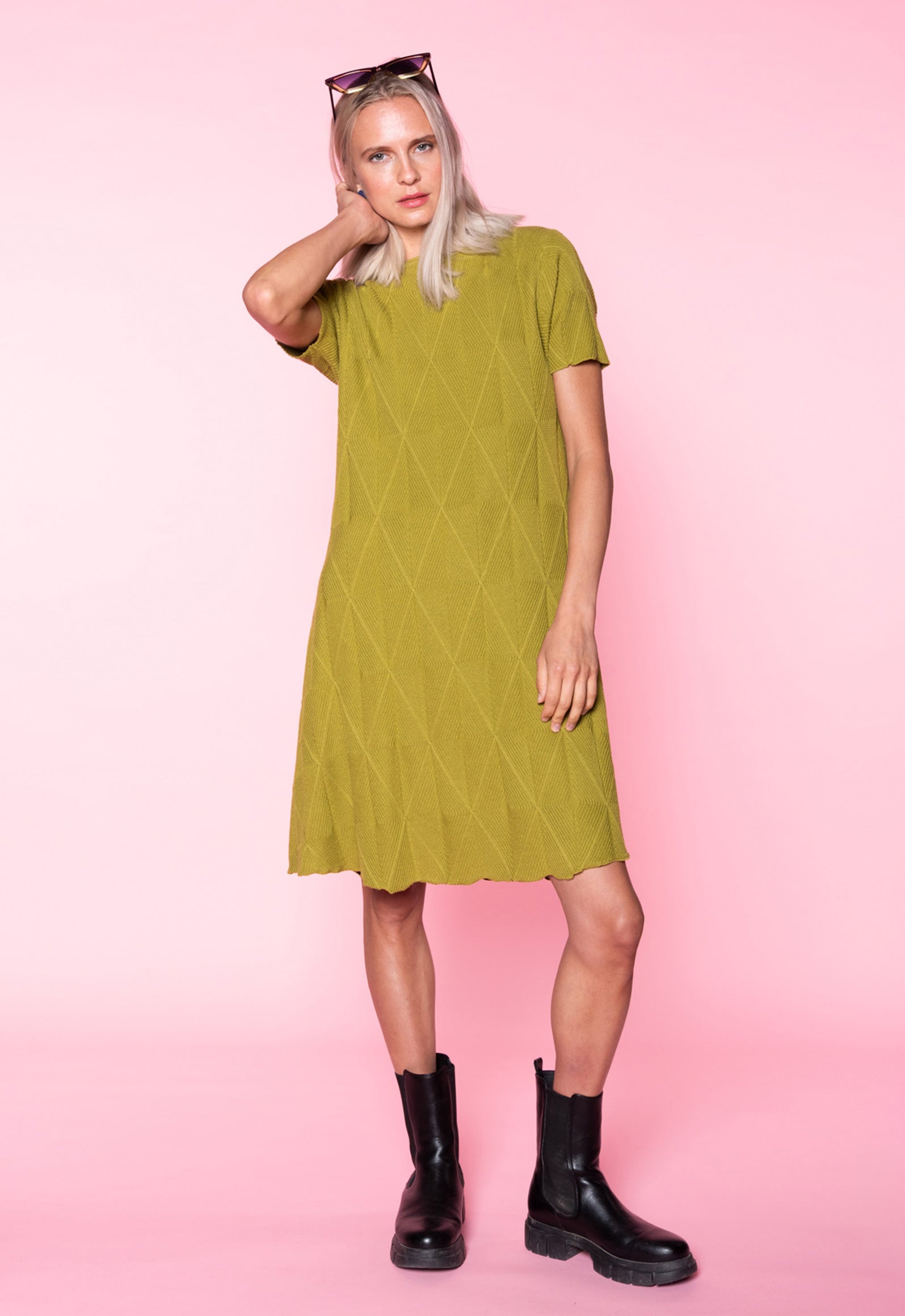 Ravika Dress – Strickkleid aus Bio-Baumwolle mit Rautenmuster