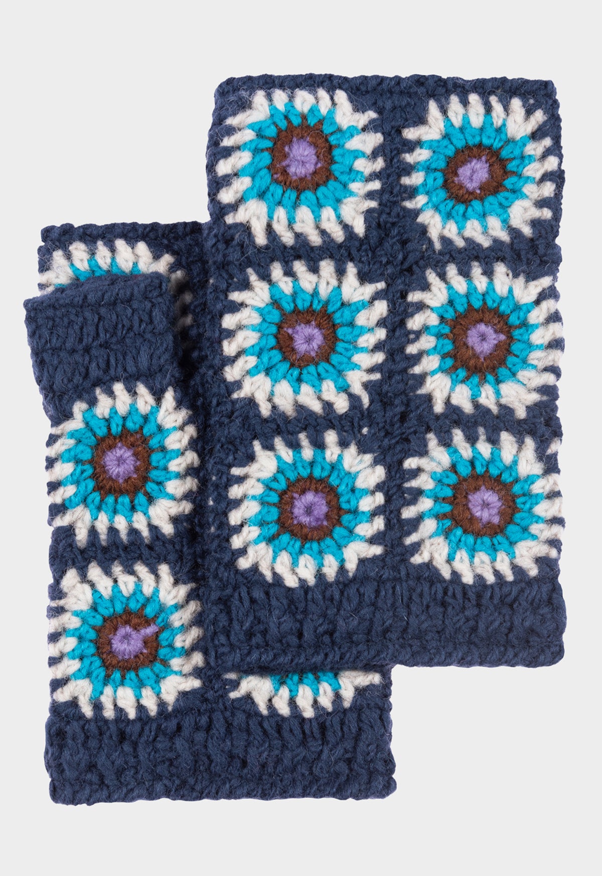 Ruva Pair – Gehäkelte Handwarmer aus Wolle mit Applikationen